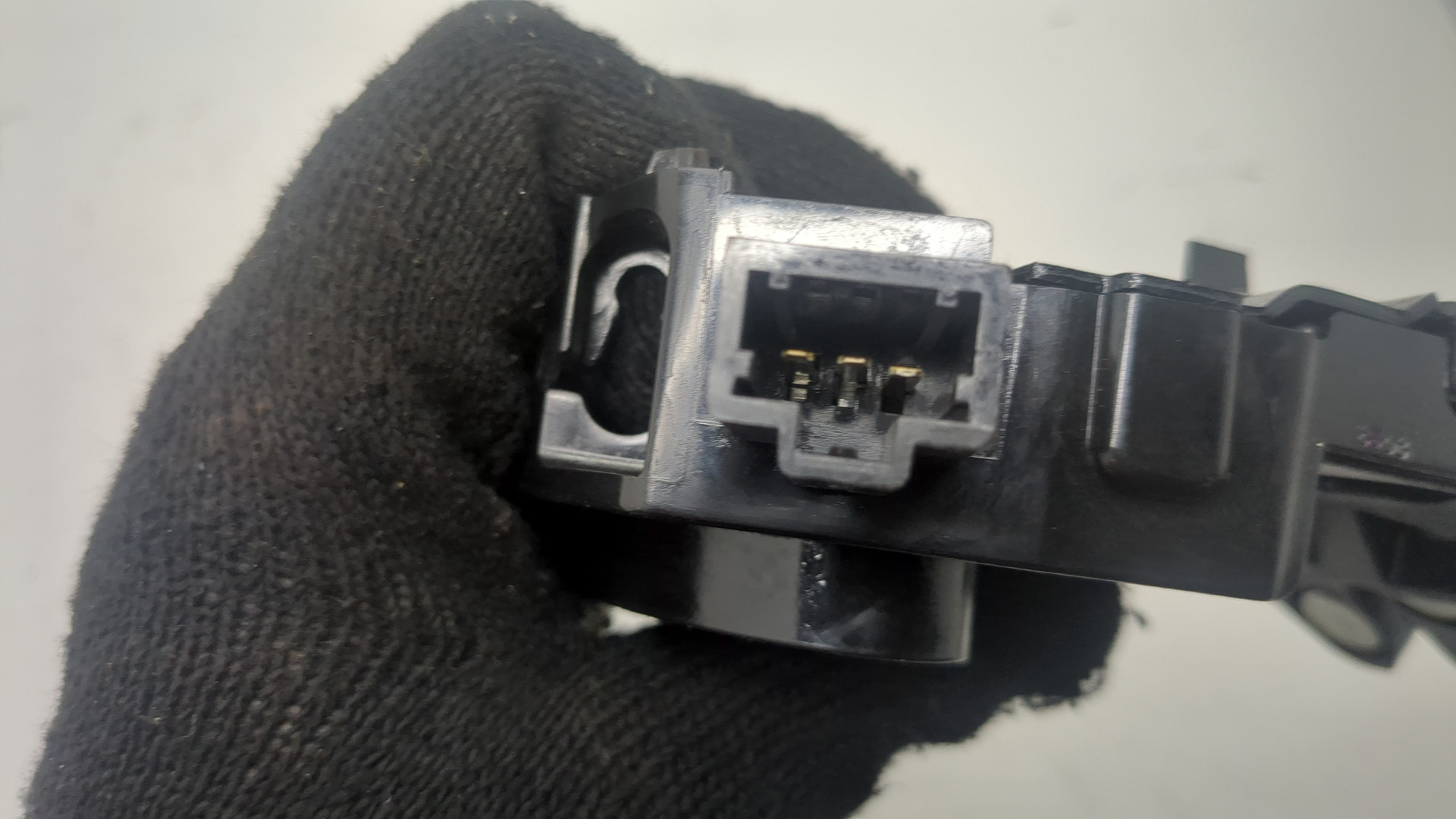 Замок багажника