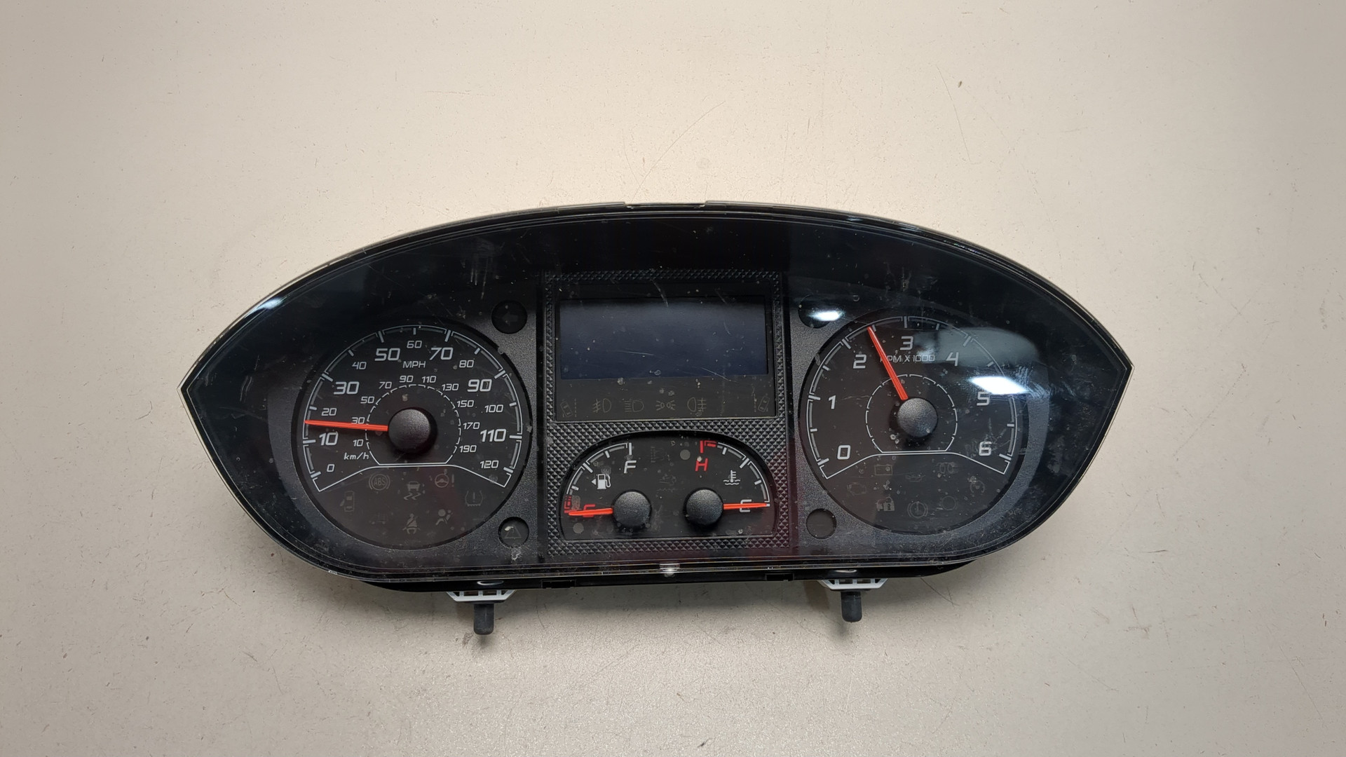 Панель приборов