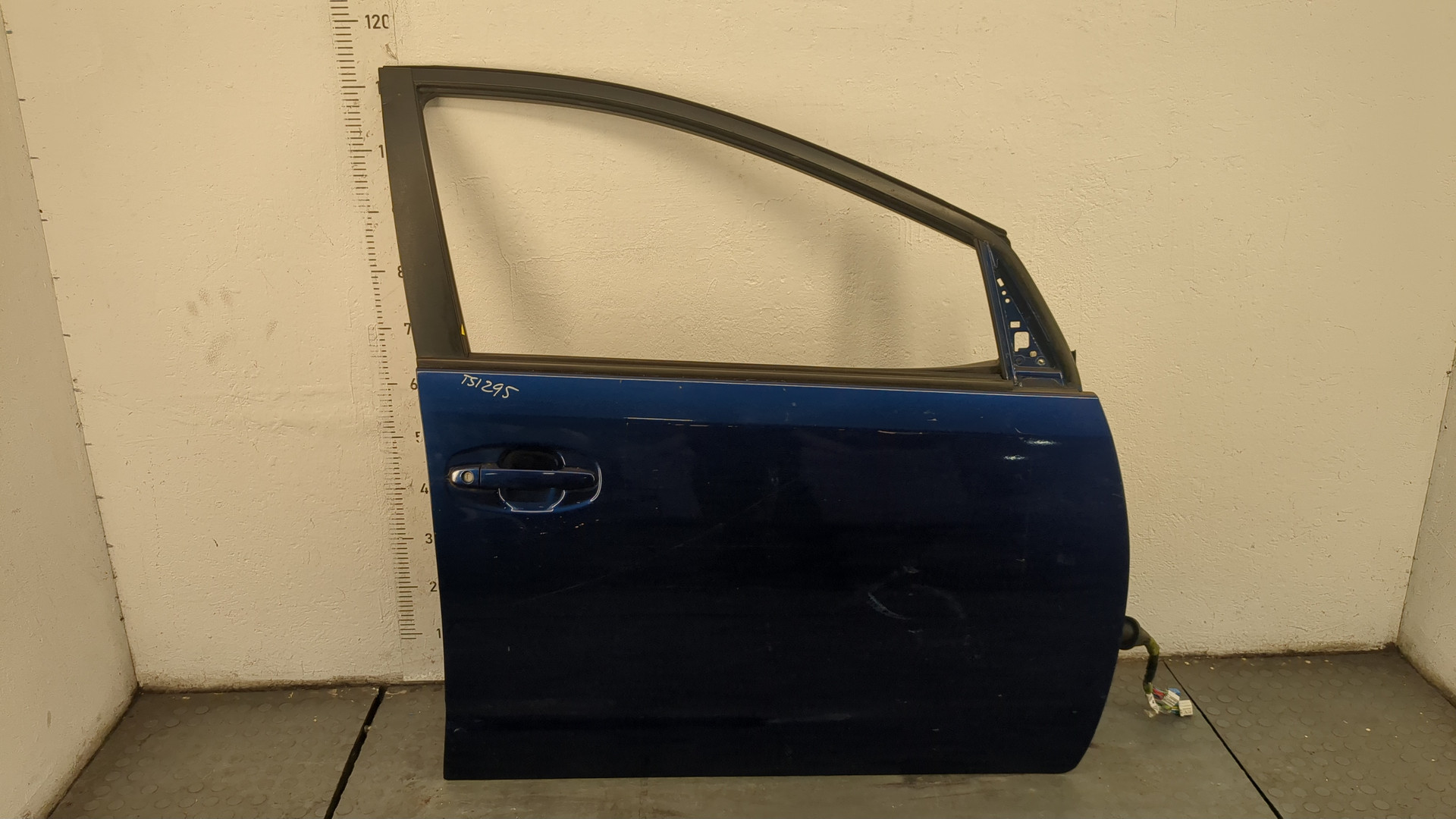 Дверь передняя правая