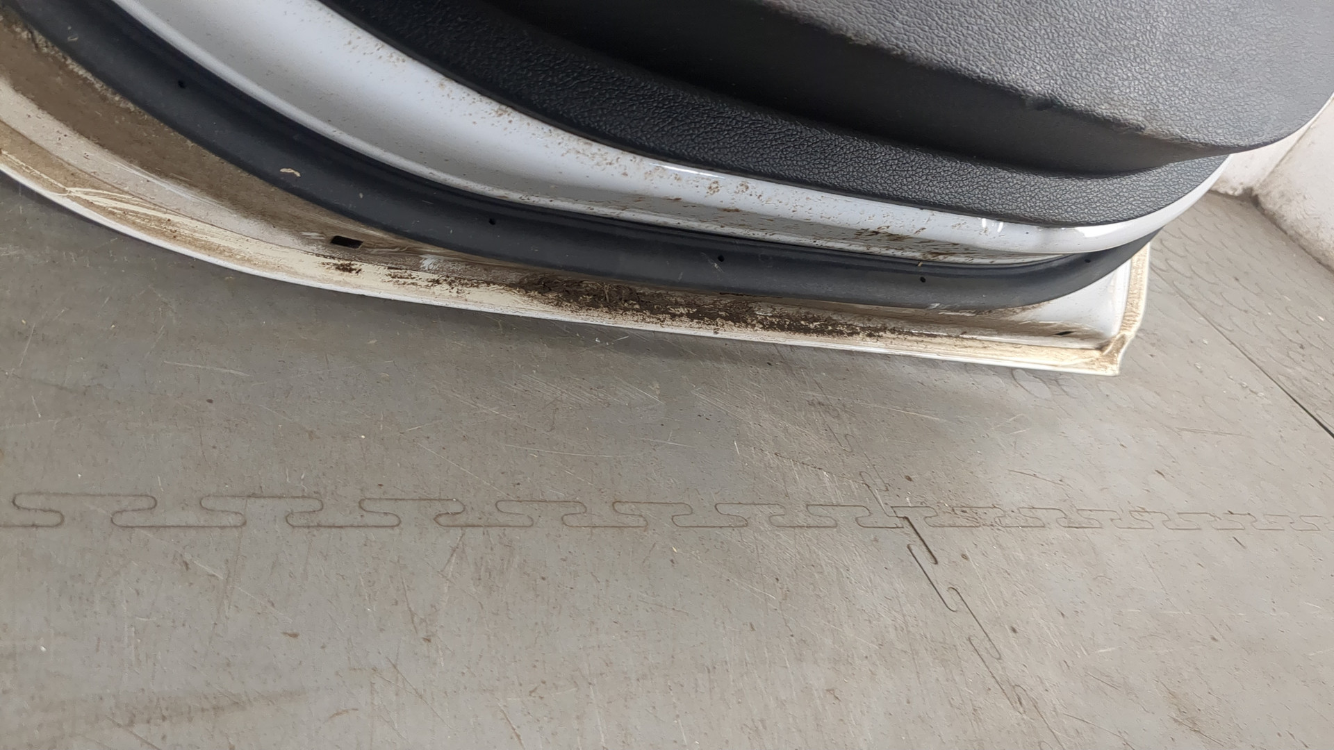 Дверь задняя левая