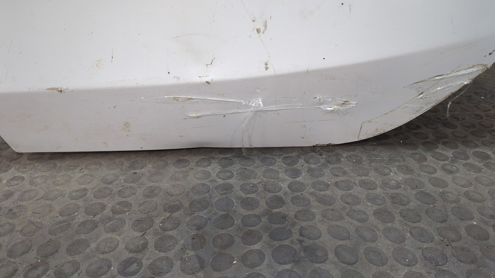 Дверь задняя левая