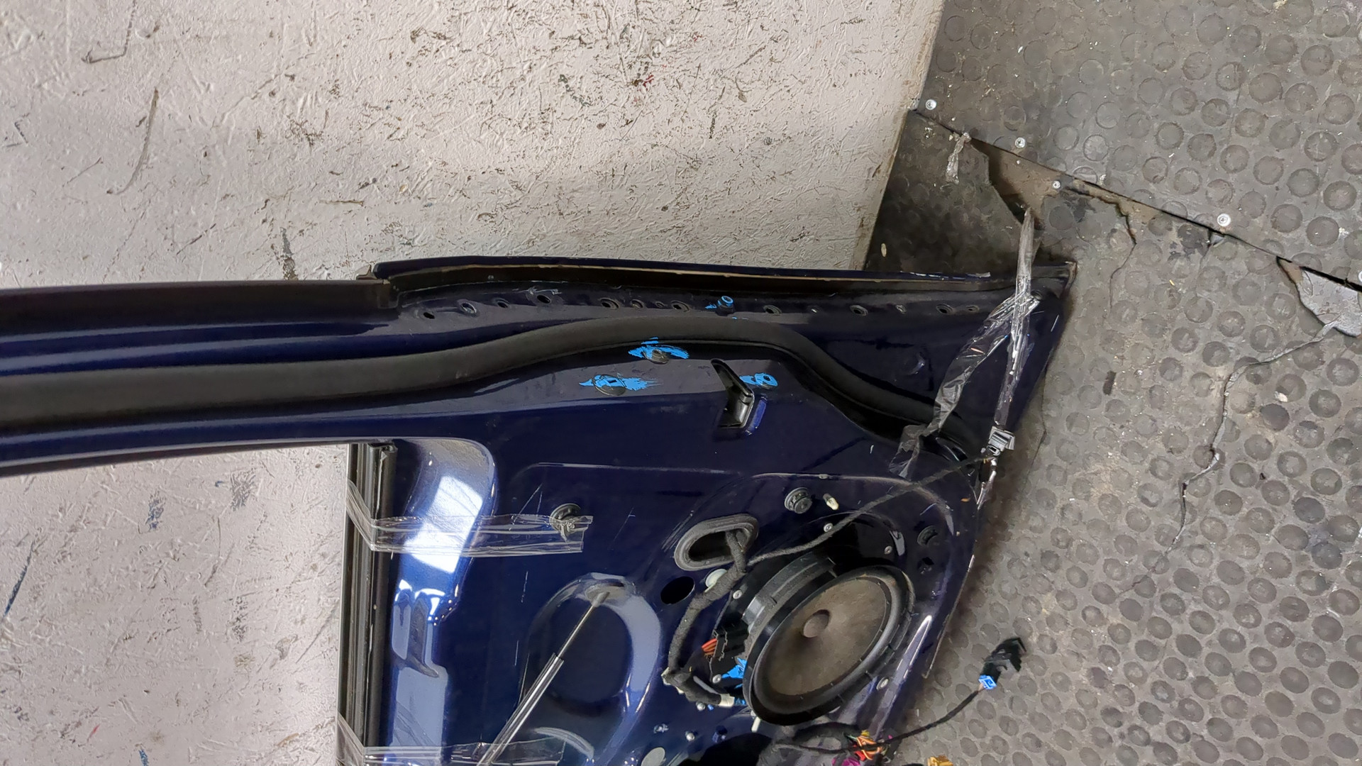 Дверь передняя правая