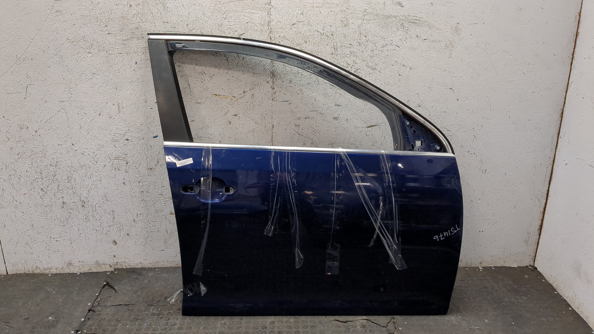 Дверь передняя правая