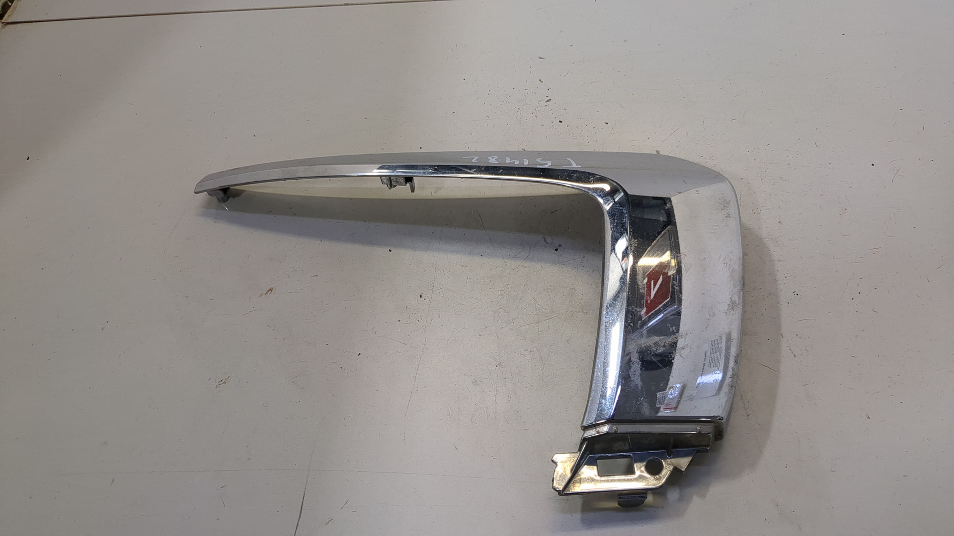 Решетка в бампер правая