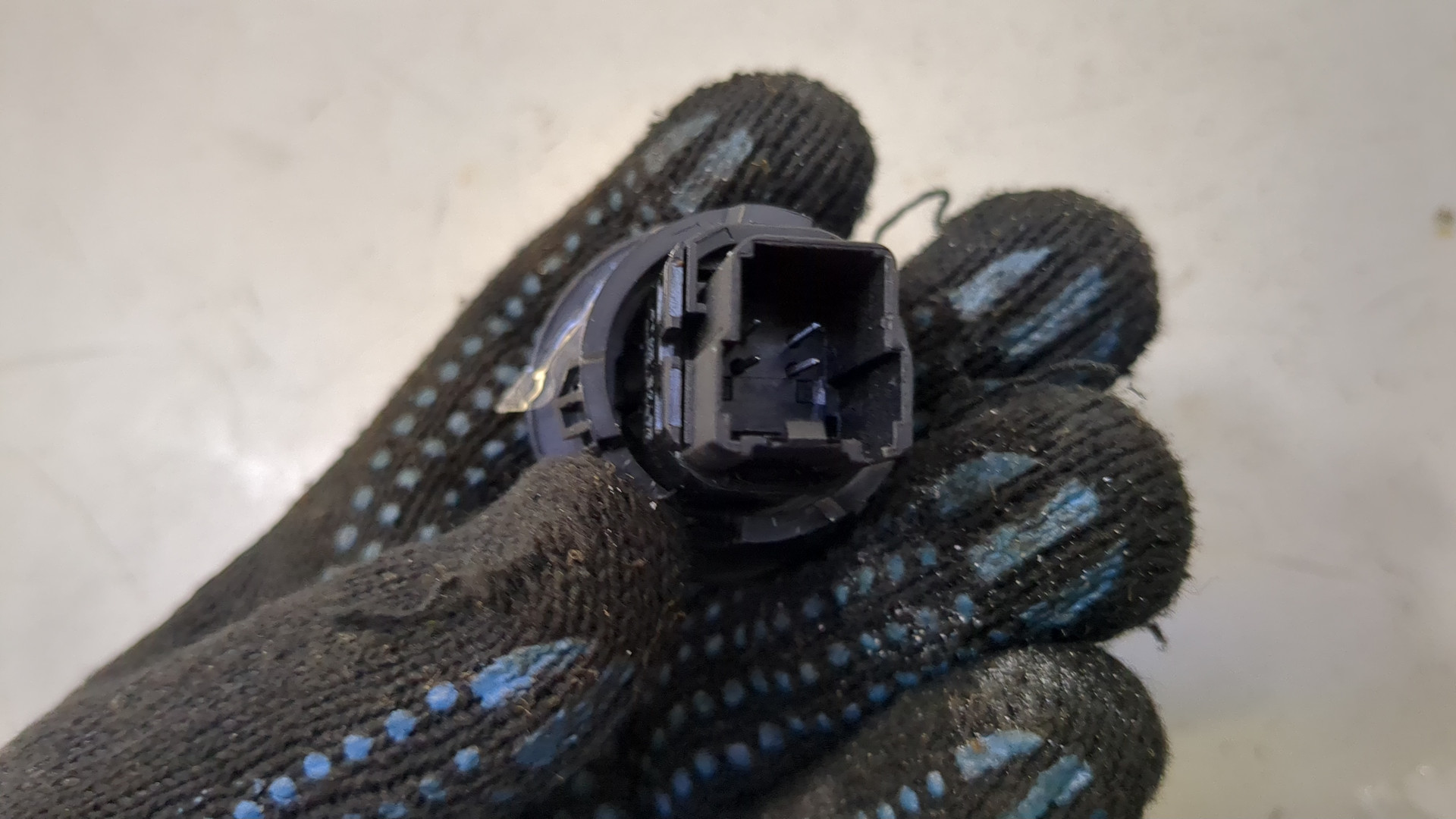 Кнопка запуска двигателя