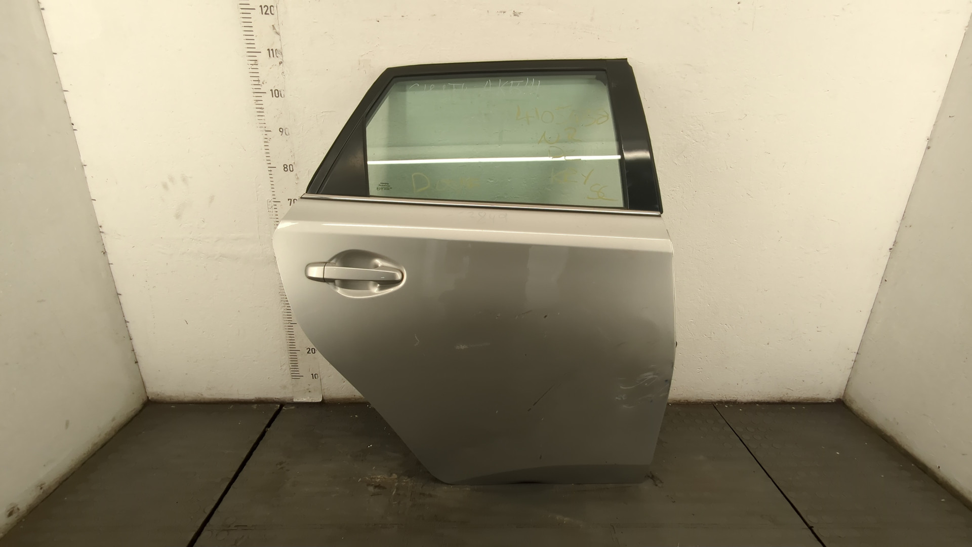 Дверь задняя правая