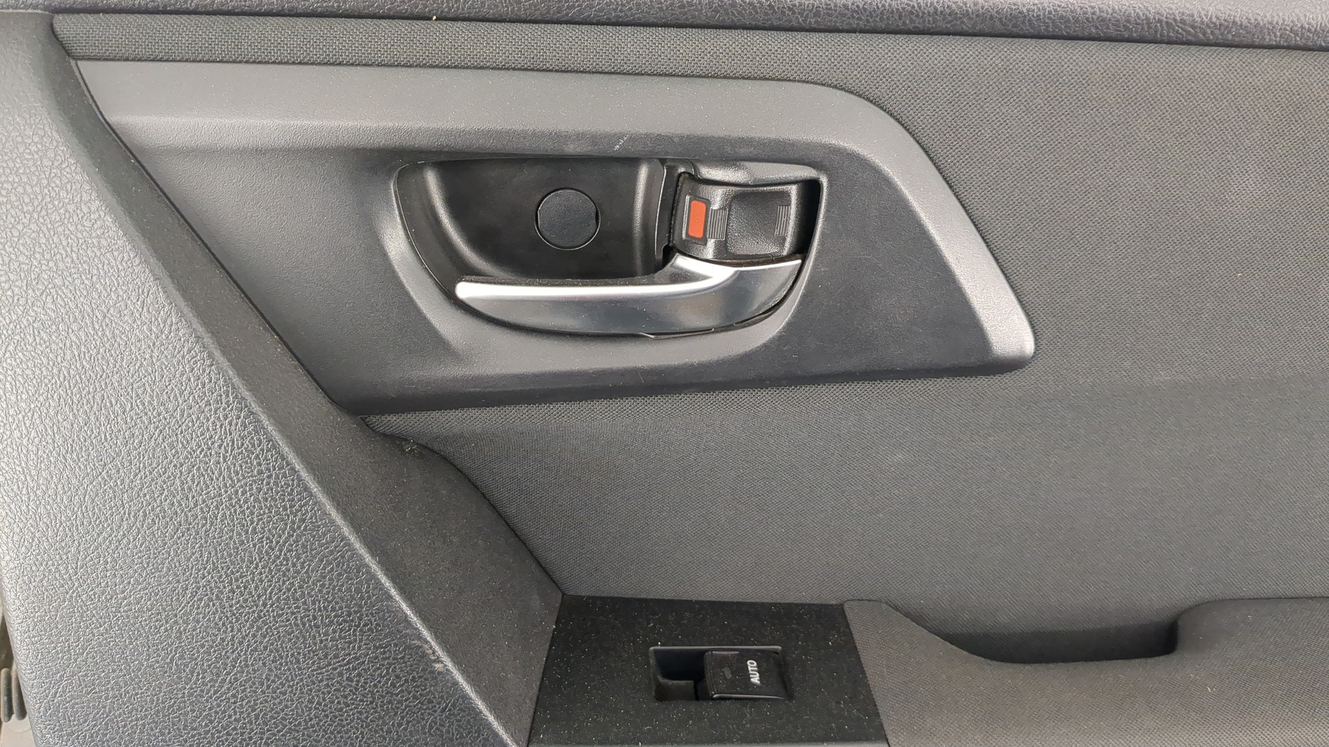 Дверь задняя правая