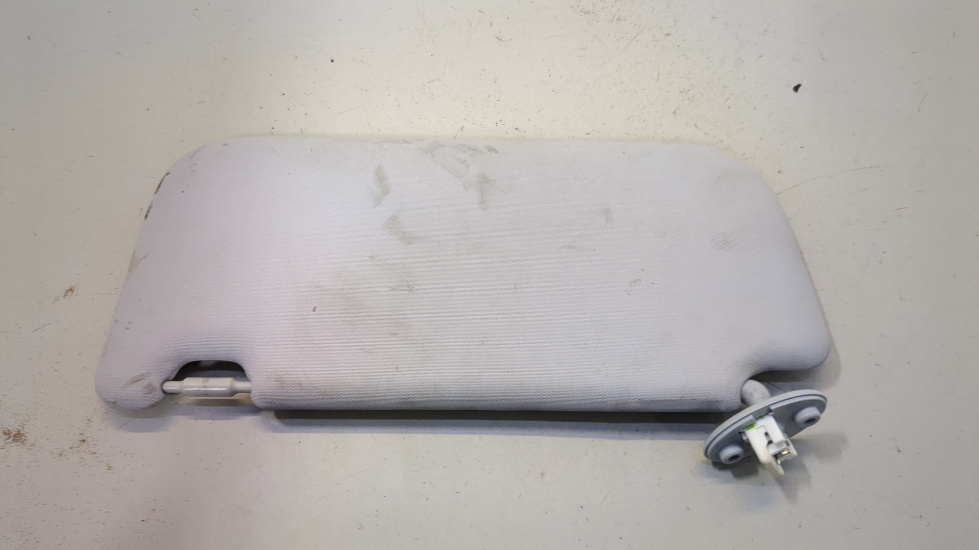 Козырек солнцезащитный