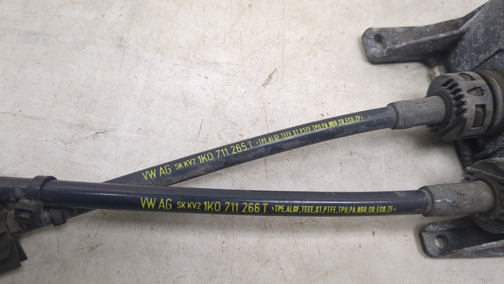 Кулиса МКПП / АКПП