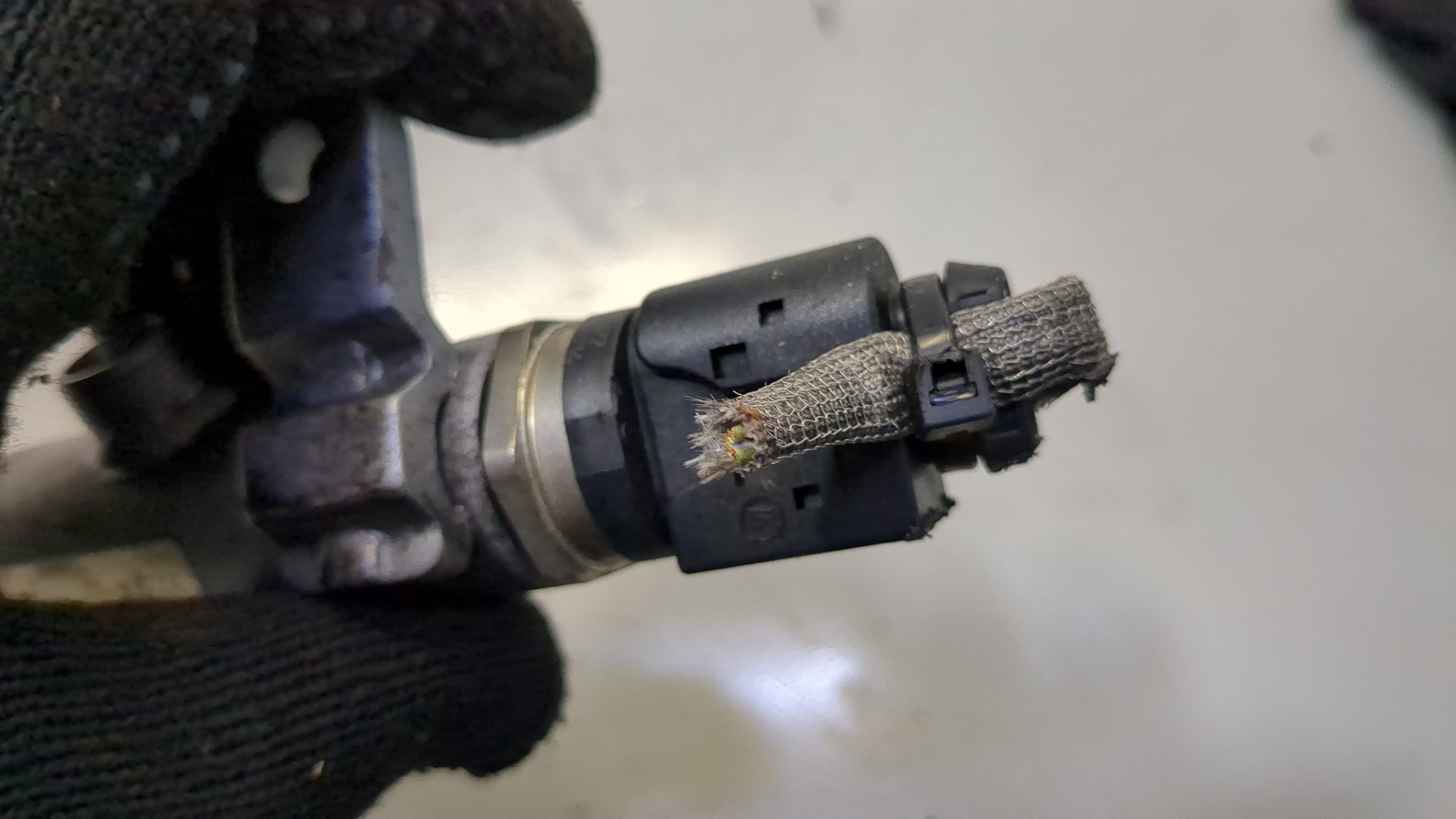 Рейка топливная (рампа)