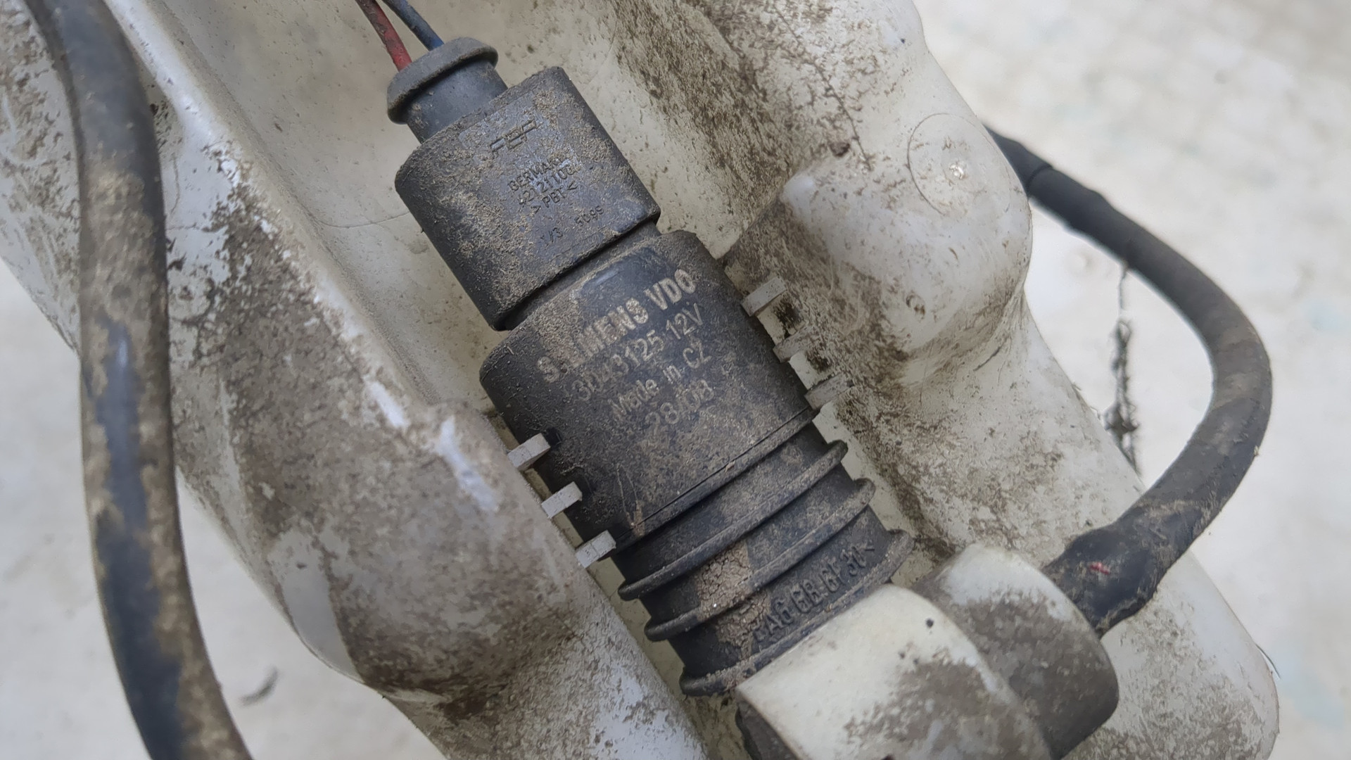 Бачок омывателя лобового стекла