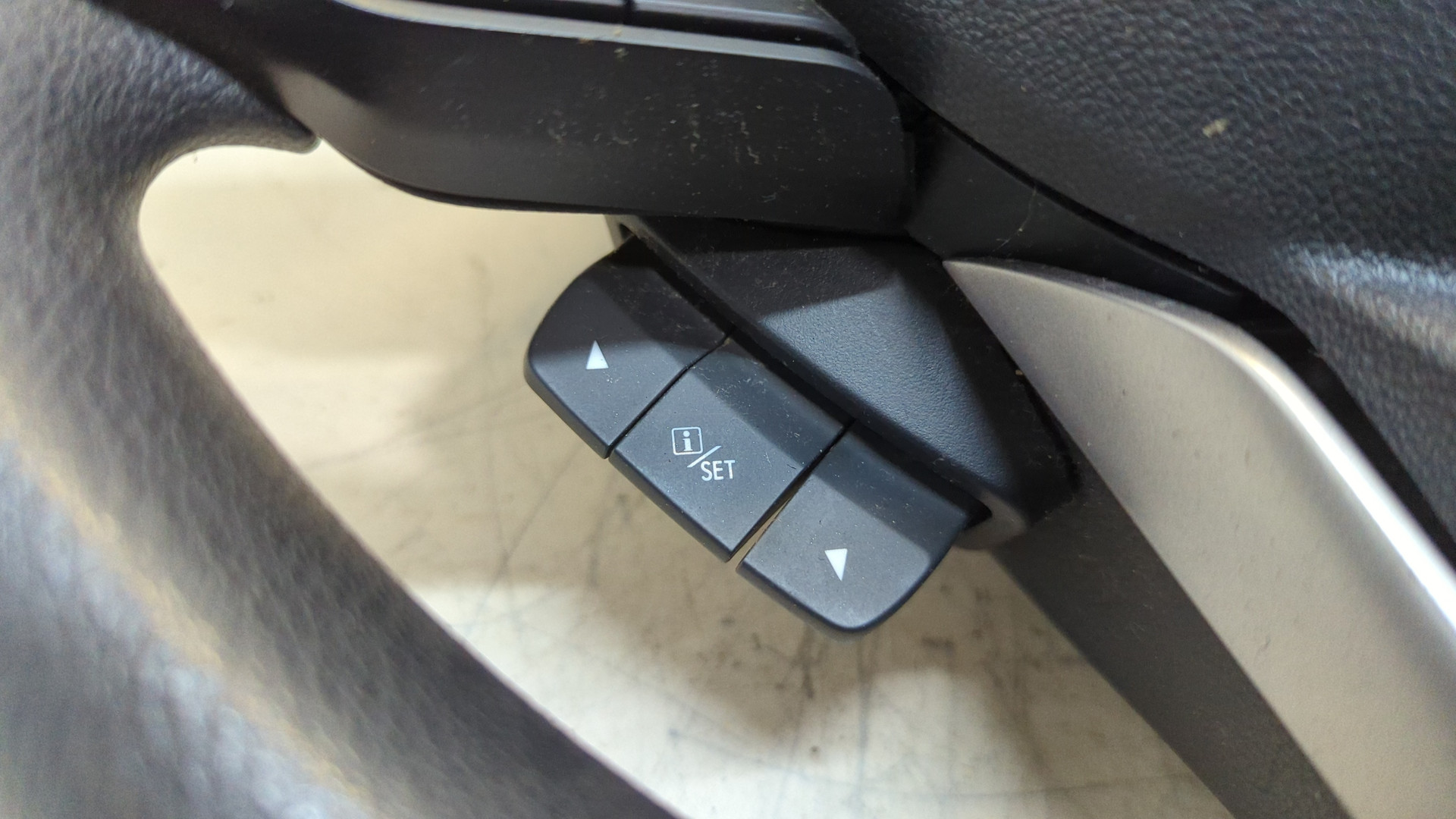 Рулевое колесо (руль)