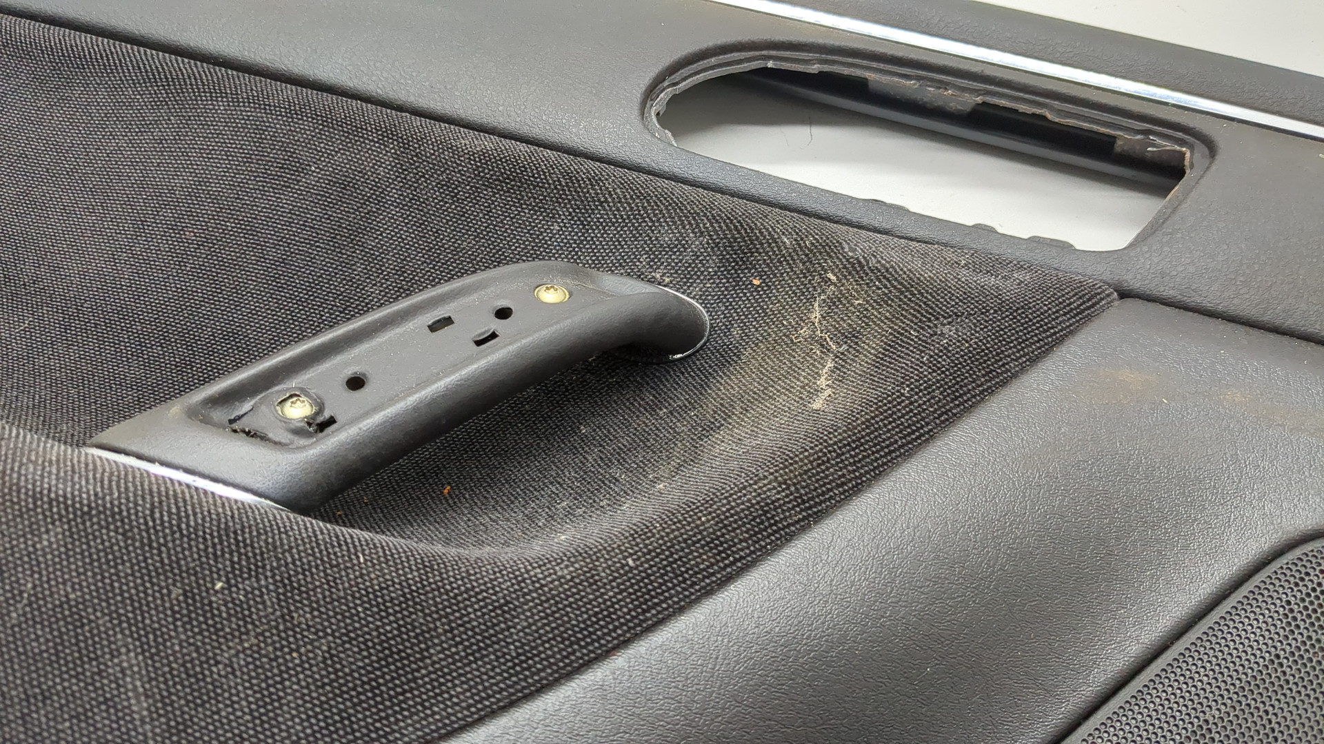 Обшивка двери задней левой