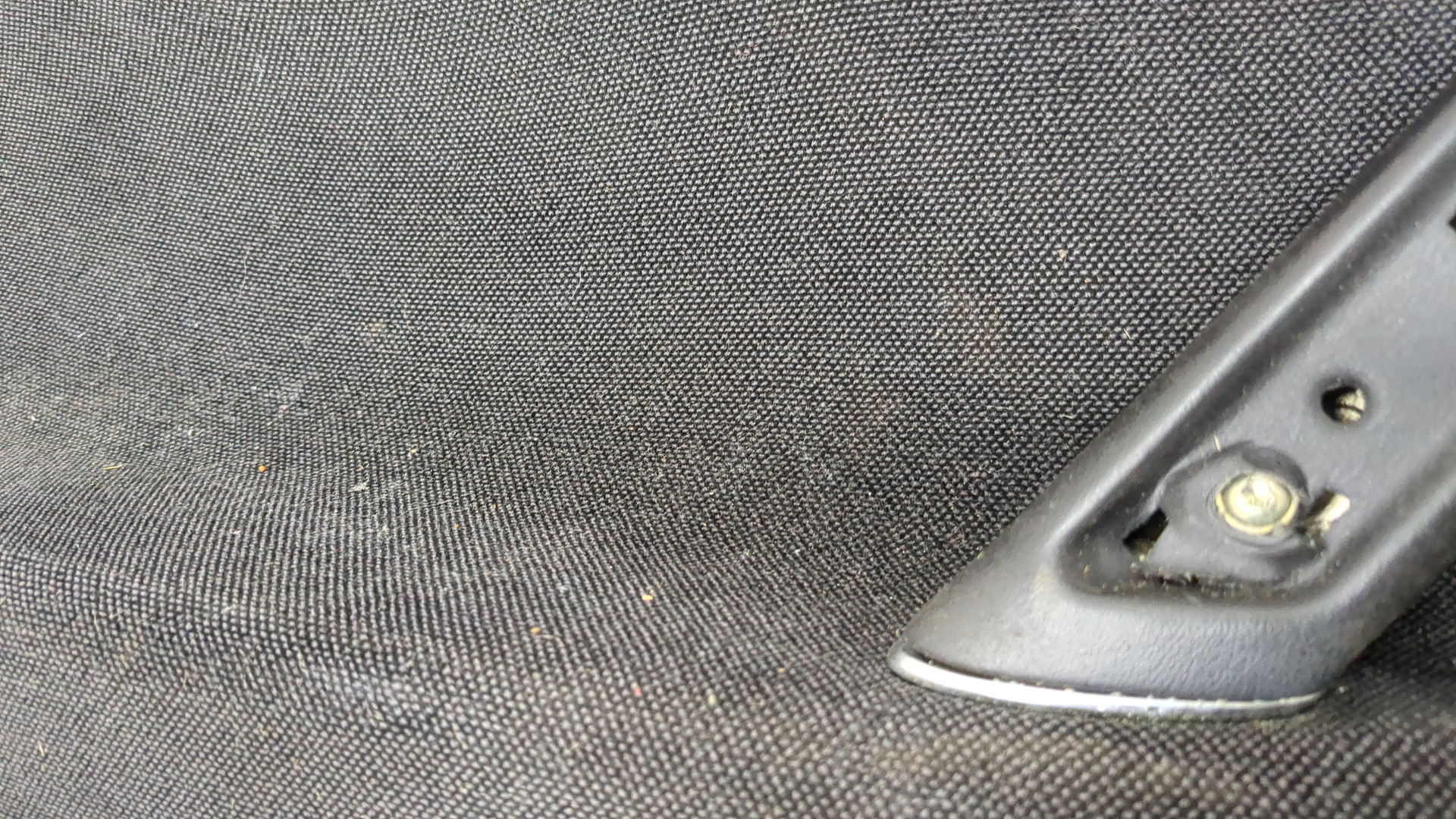 Обшивка двери задней левой