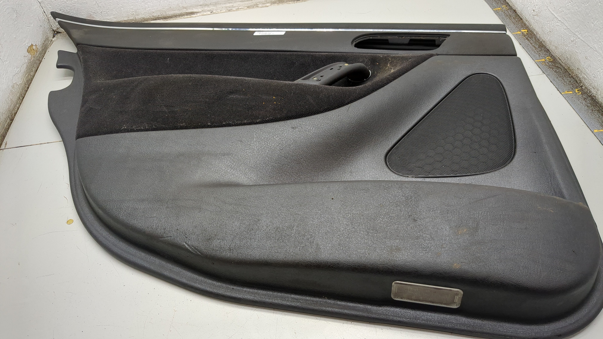 Обшивка двери задней левой