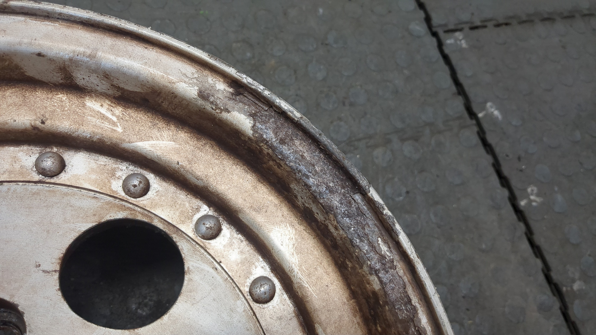 Диск колесный литой легкий сплав