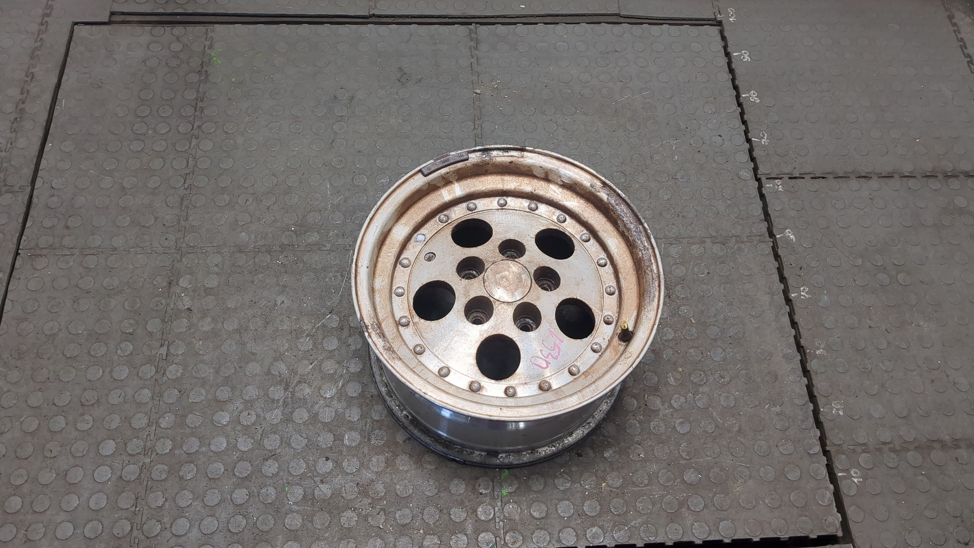 Диск колесный литой легкий сплав