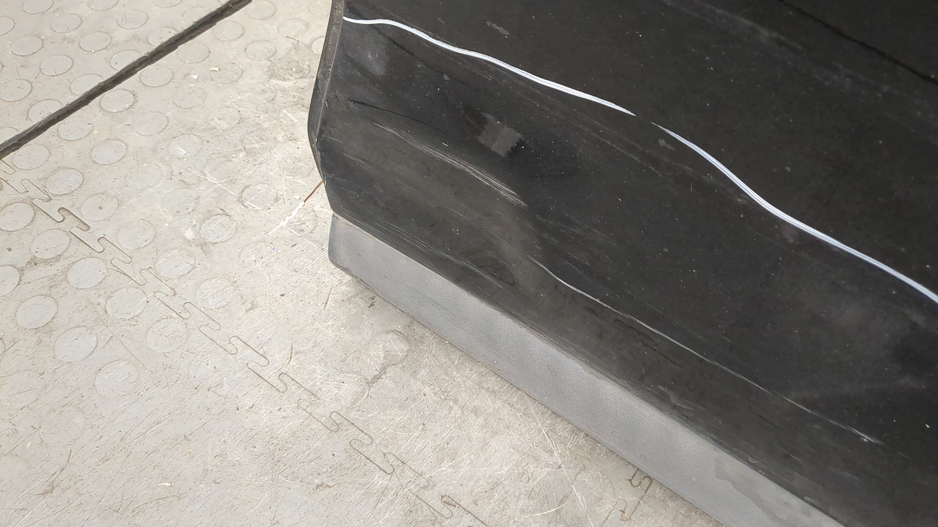 Дверь задняя левая