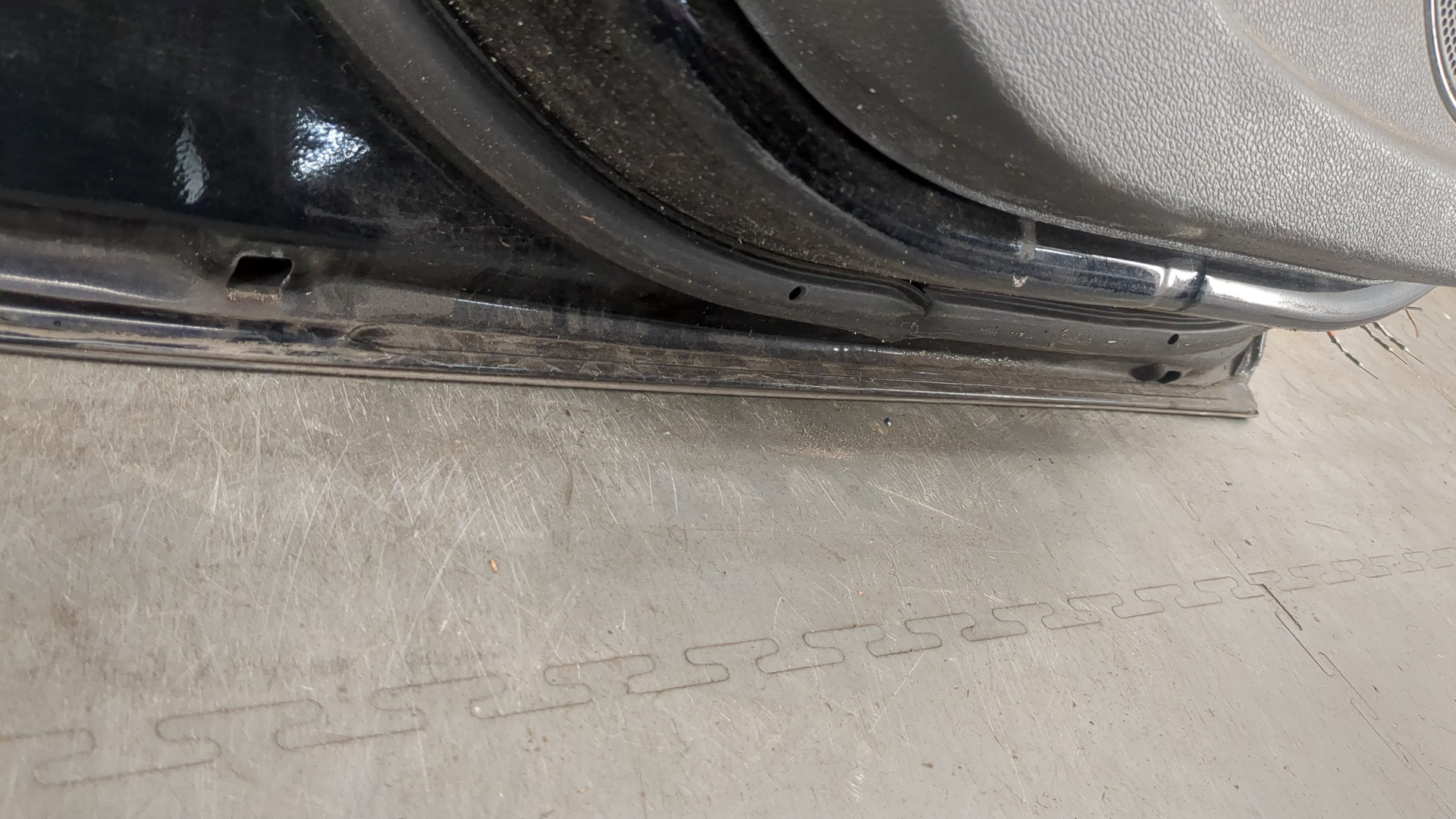 Дверь задняя левая