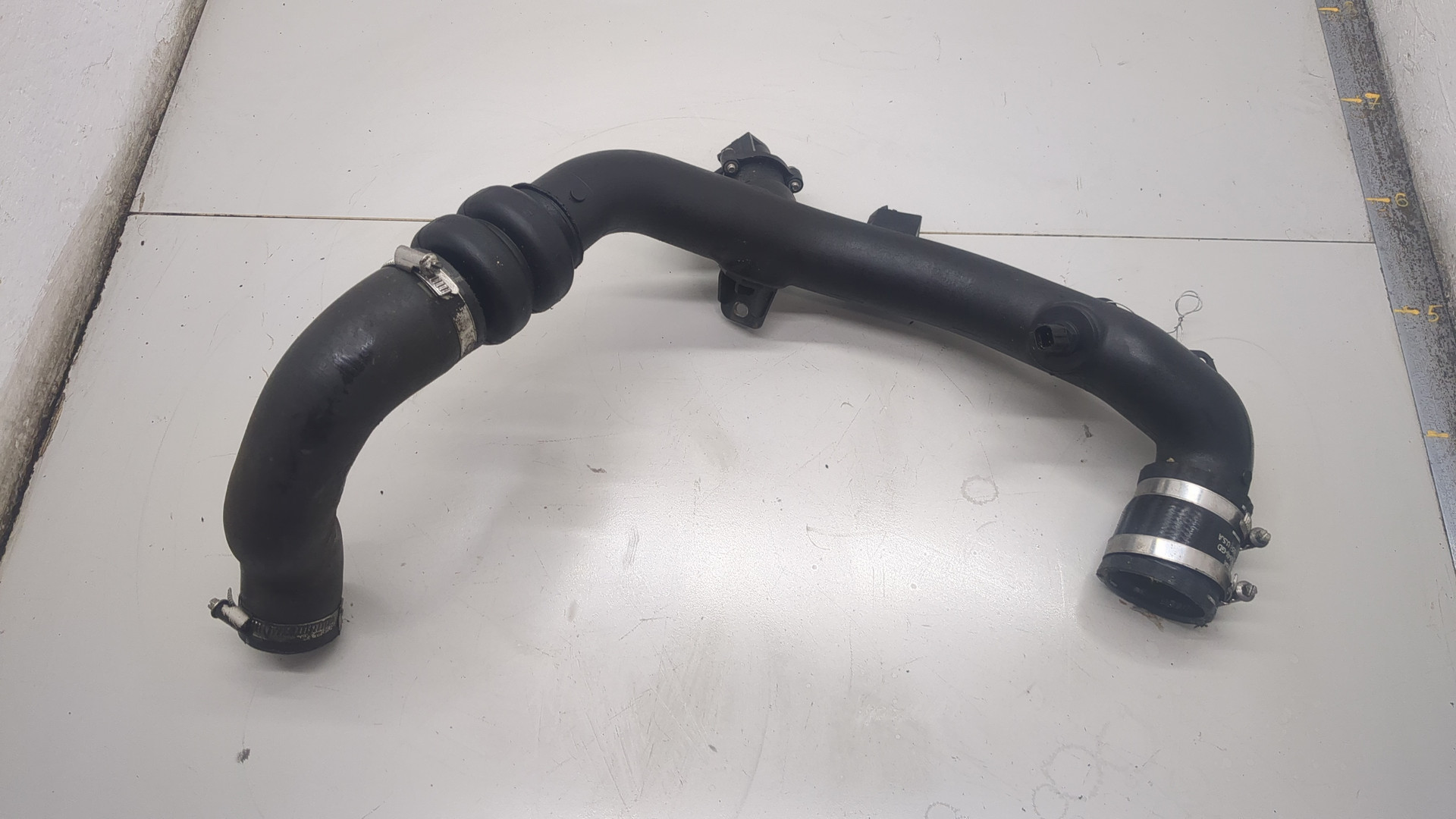 Патрубок интеркулера