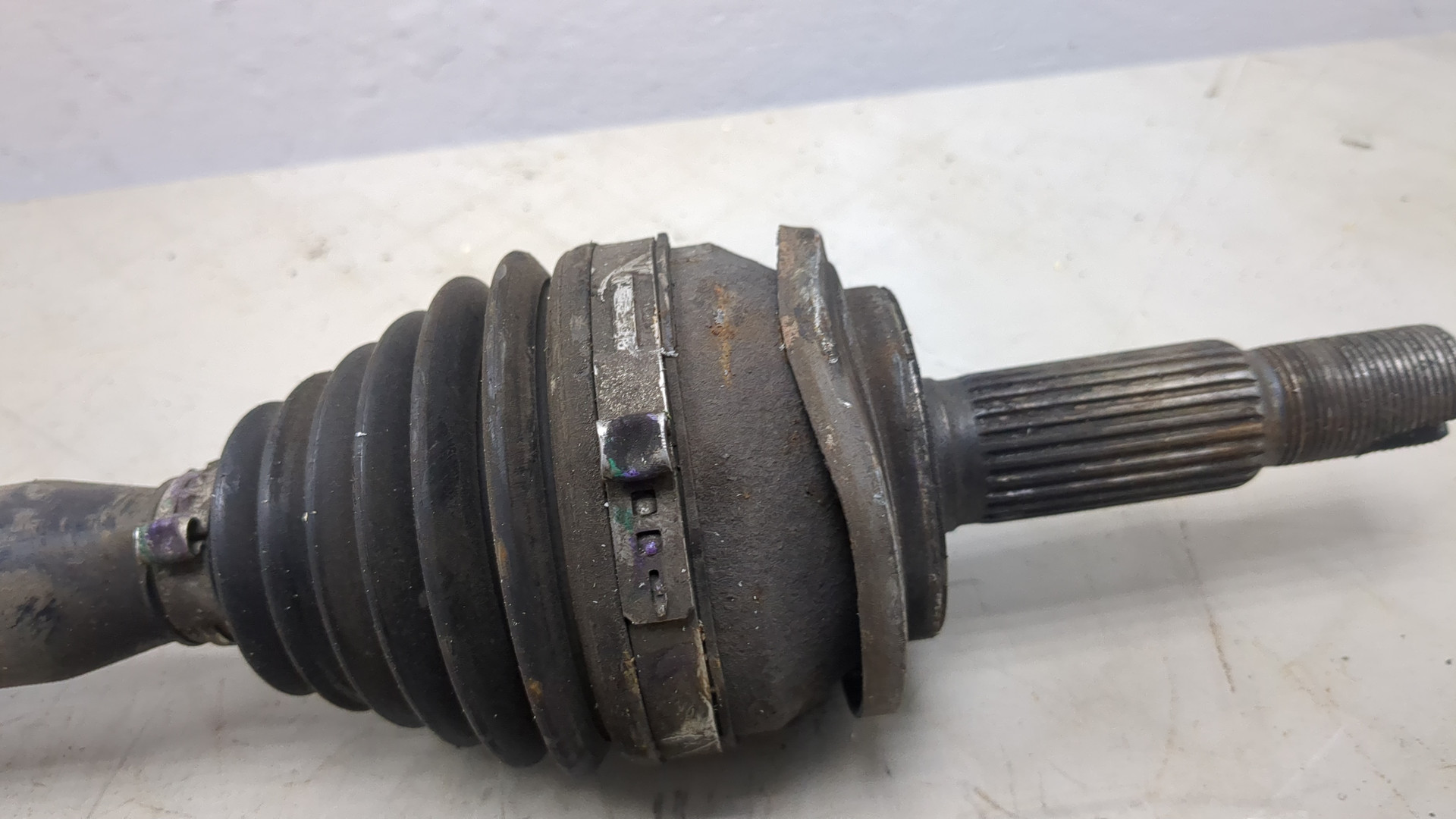 Полуось передняя правая