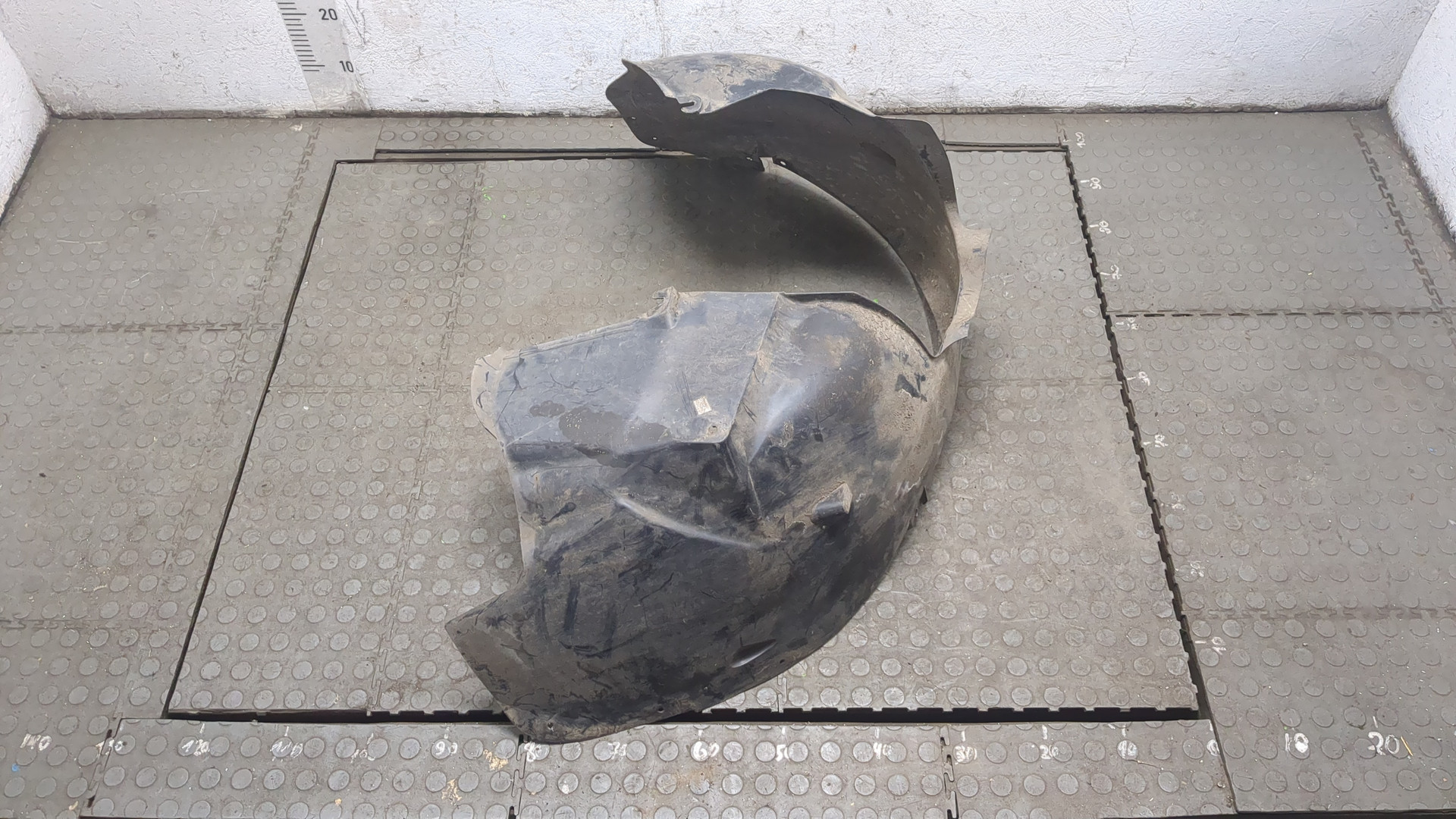 Локер передний левый