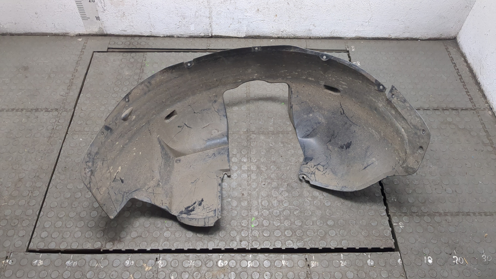 Локер передний левый