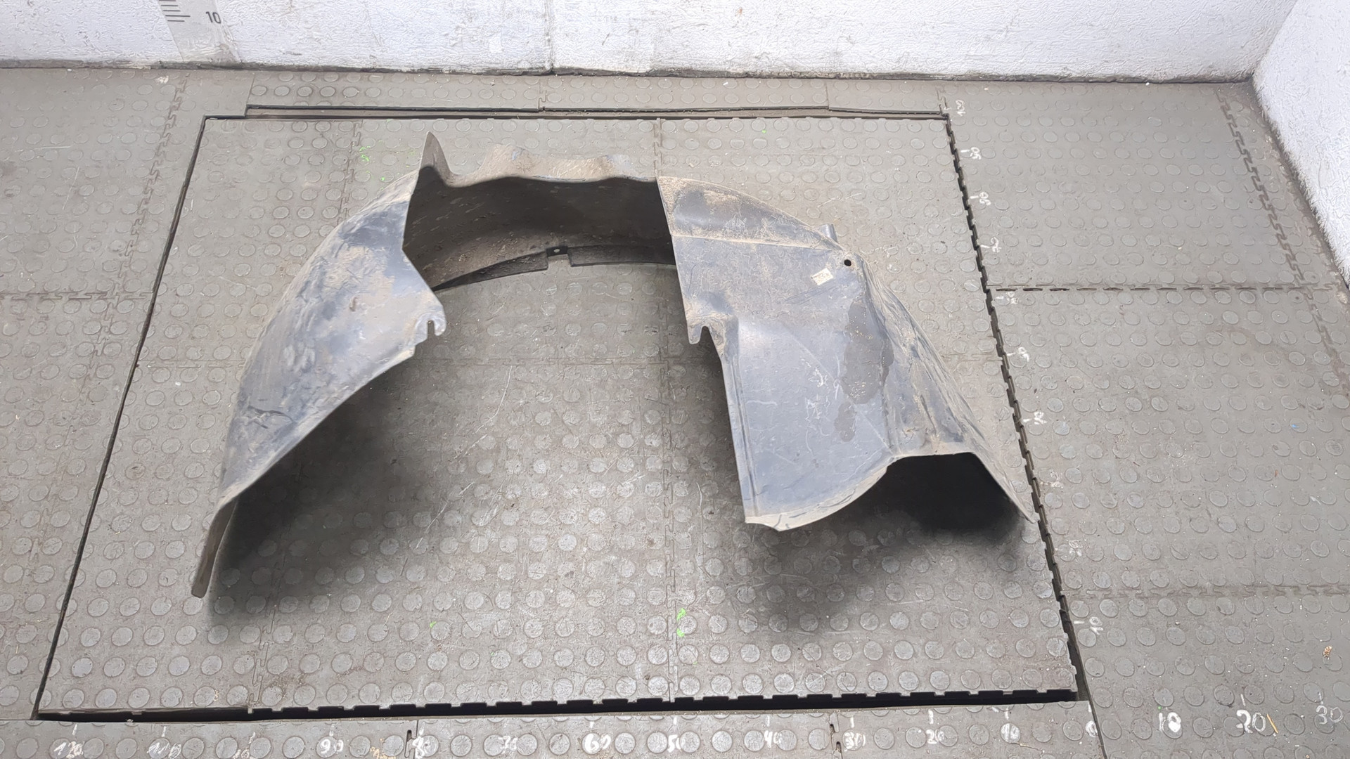 Локер передний левый