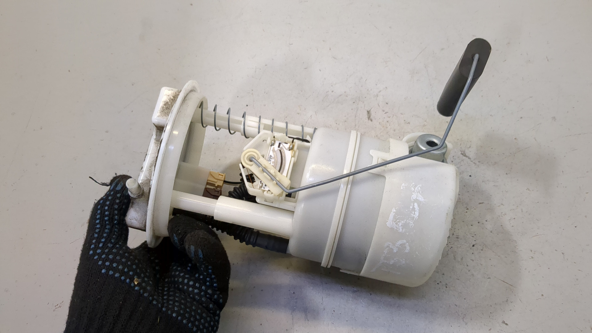 Насос топливный электрический