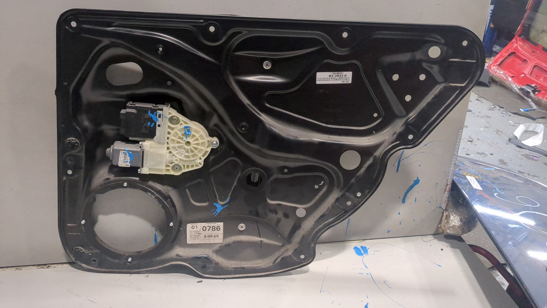 Стеклоподъемник электр. задний правый