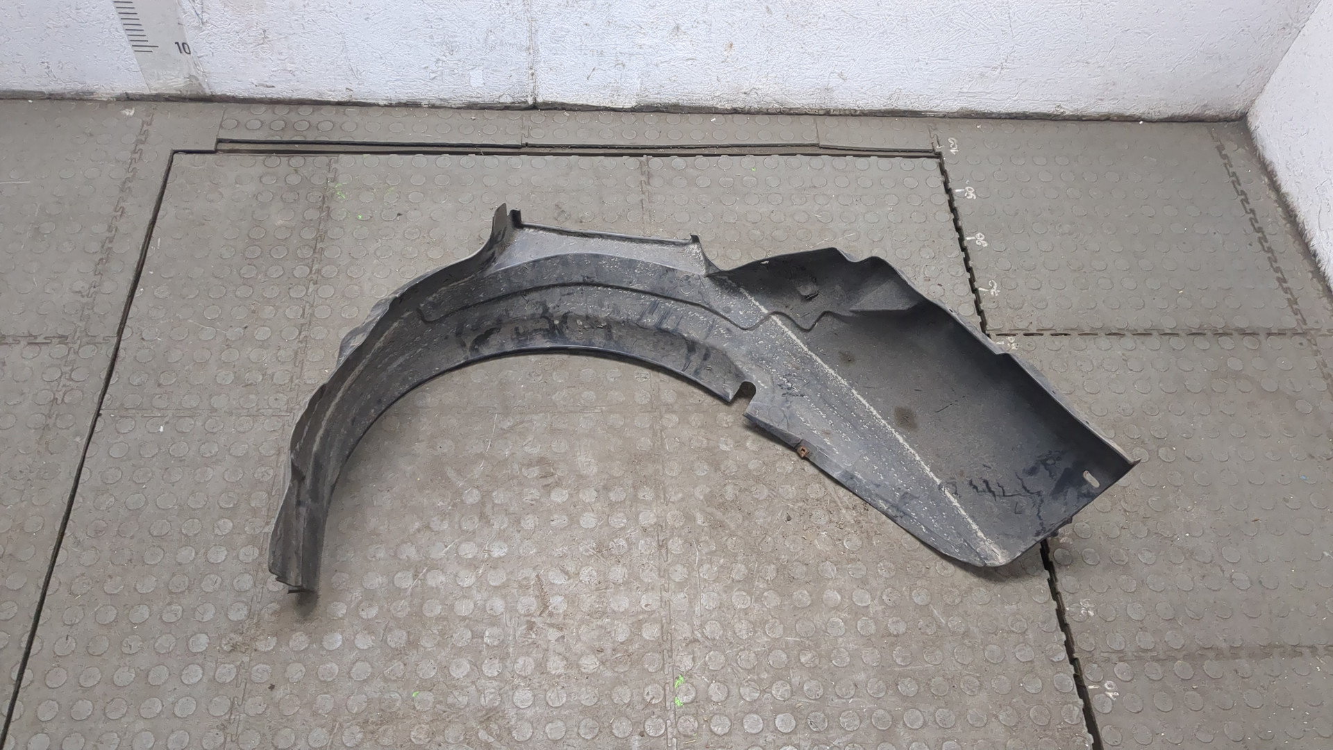 Локер передний левый