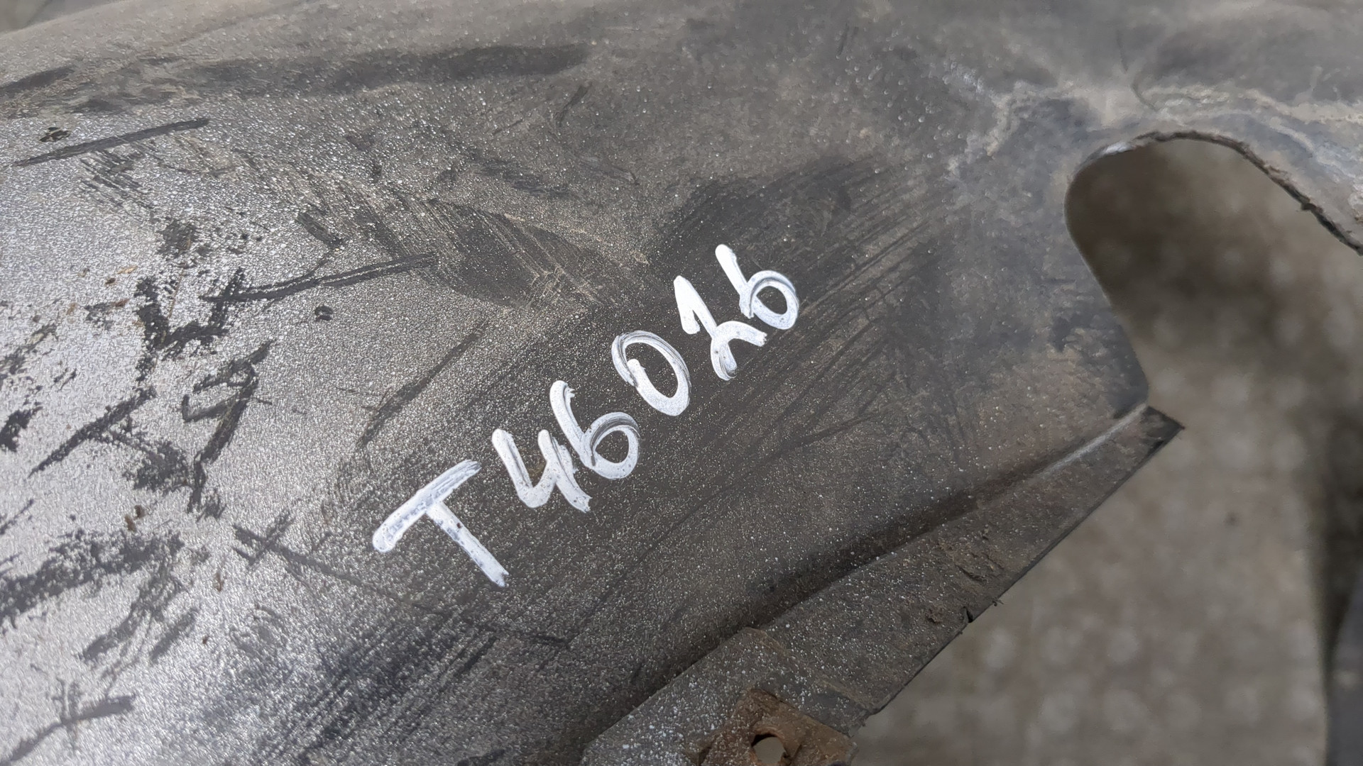 Локер передний левый