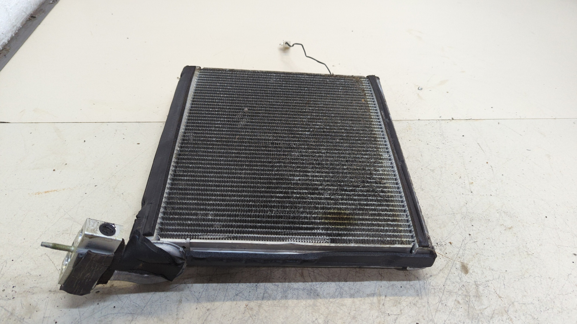 Радиатор кондиционера / конденсер