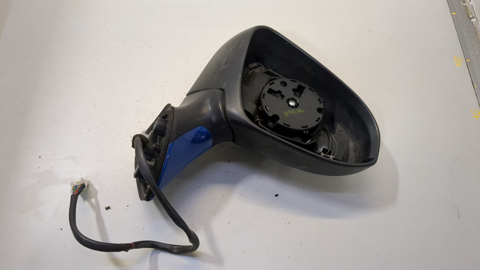 Зеркало правое электрическое