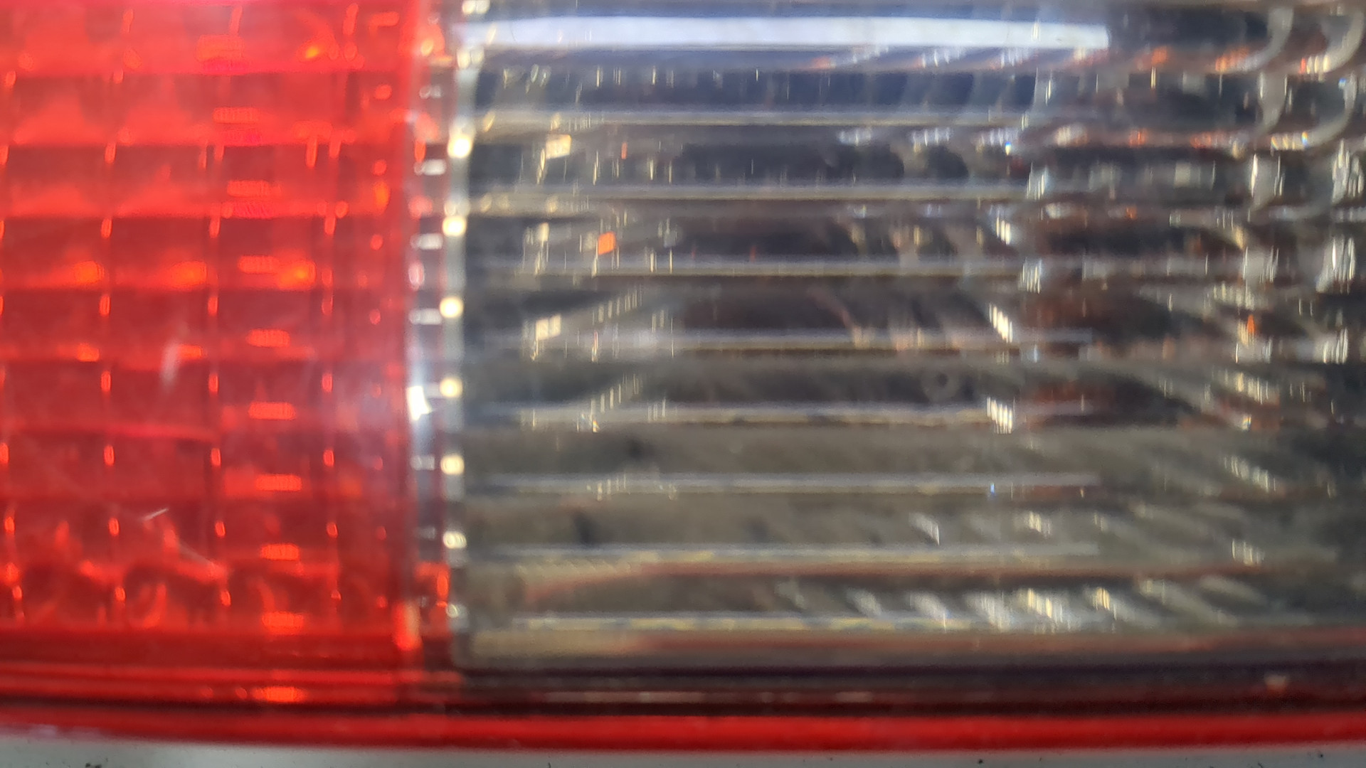 Фонарь задний левый