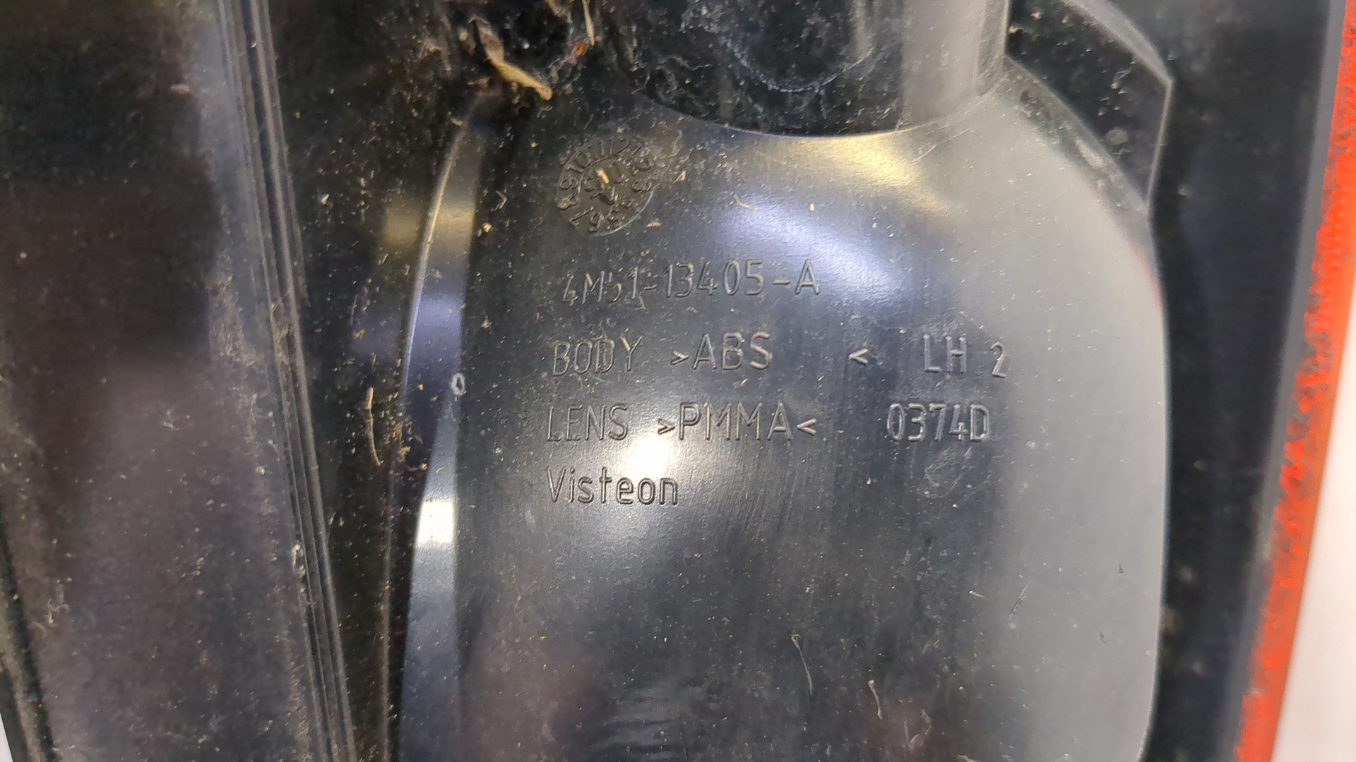 Фонарь задний левый