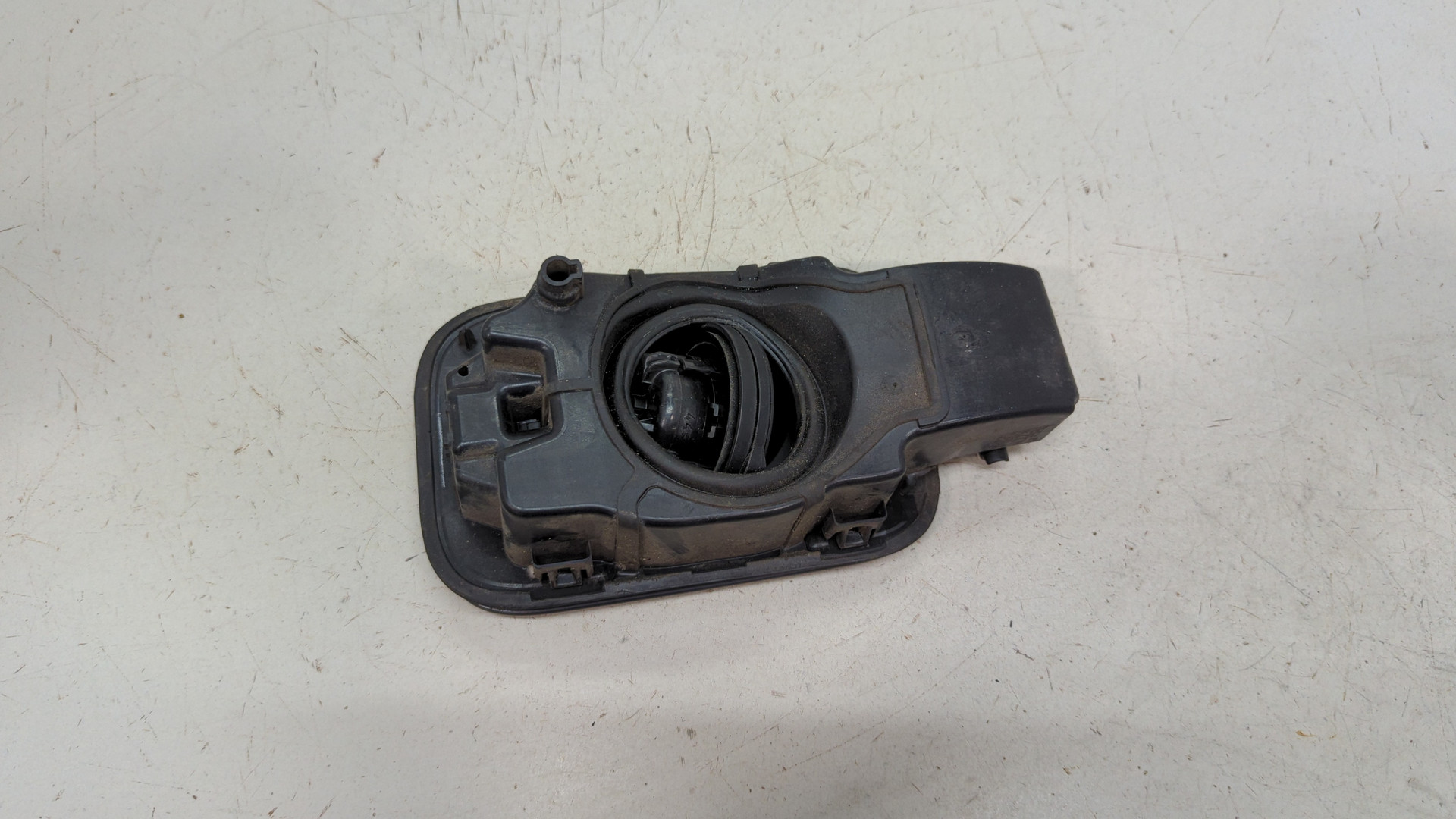 Лючок бензобака