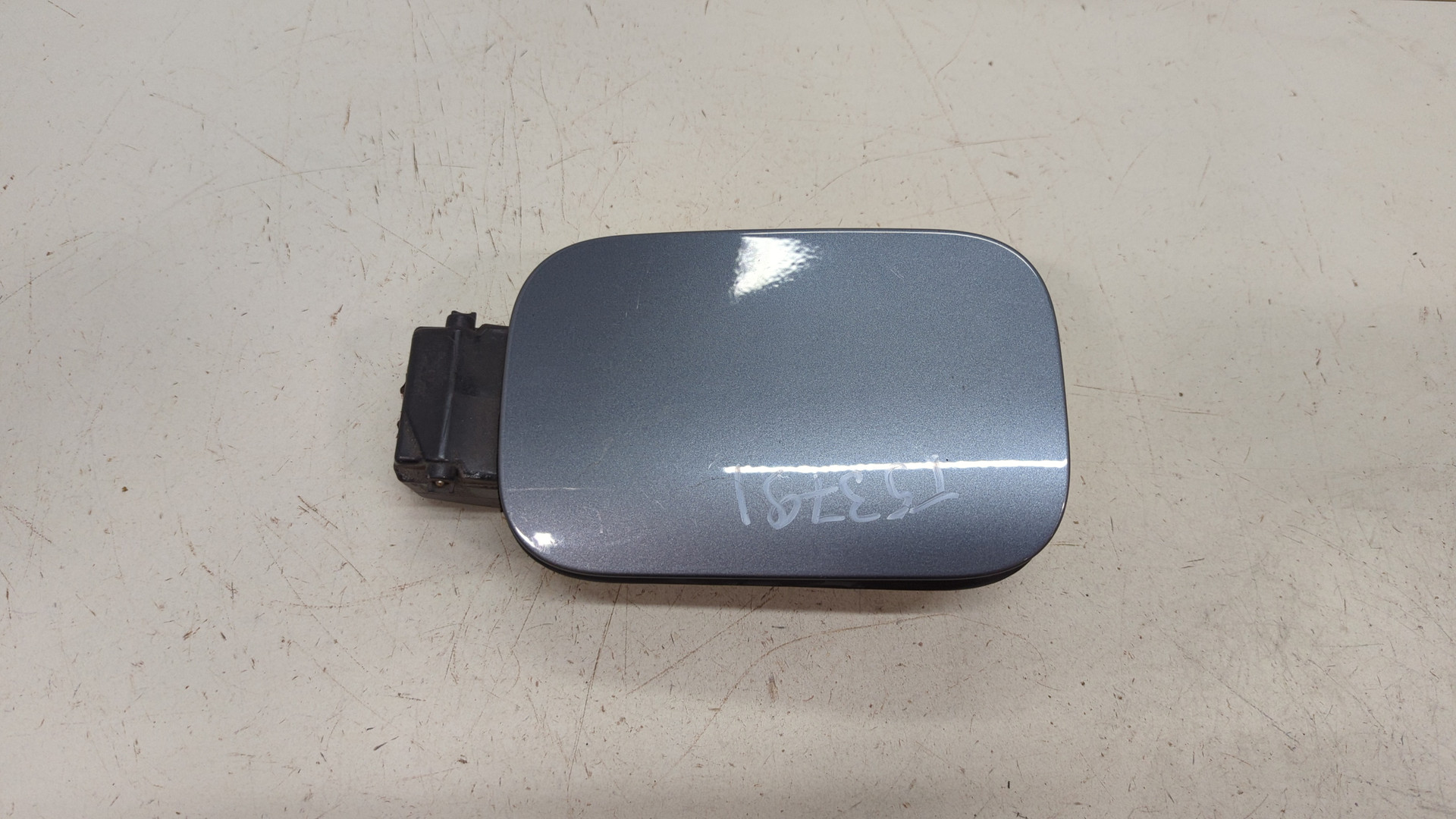 Лючок бензобака