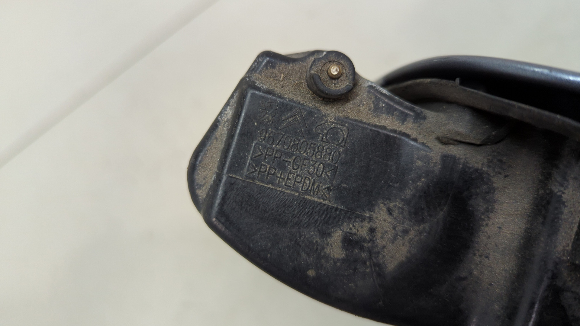 Лючок бензобака