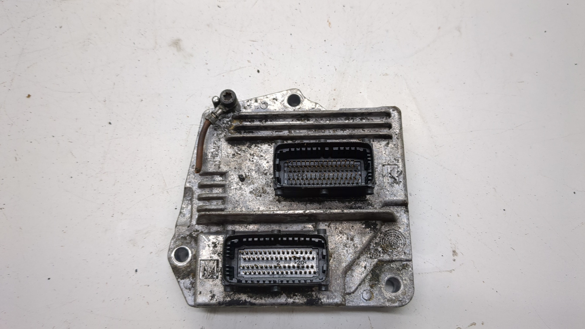 Блок управления двигателем