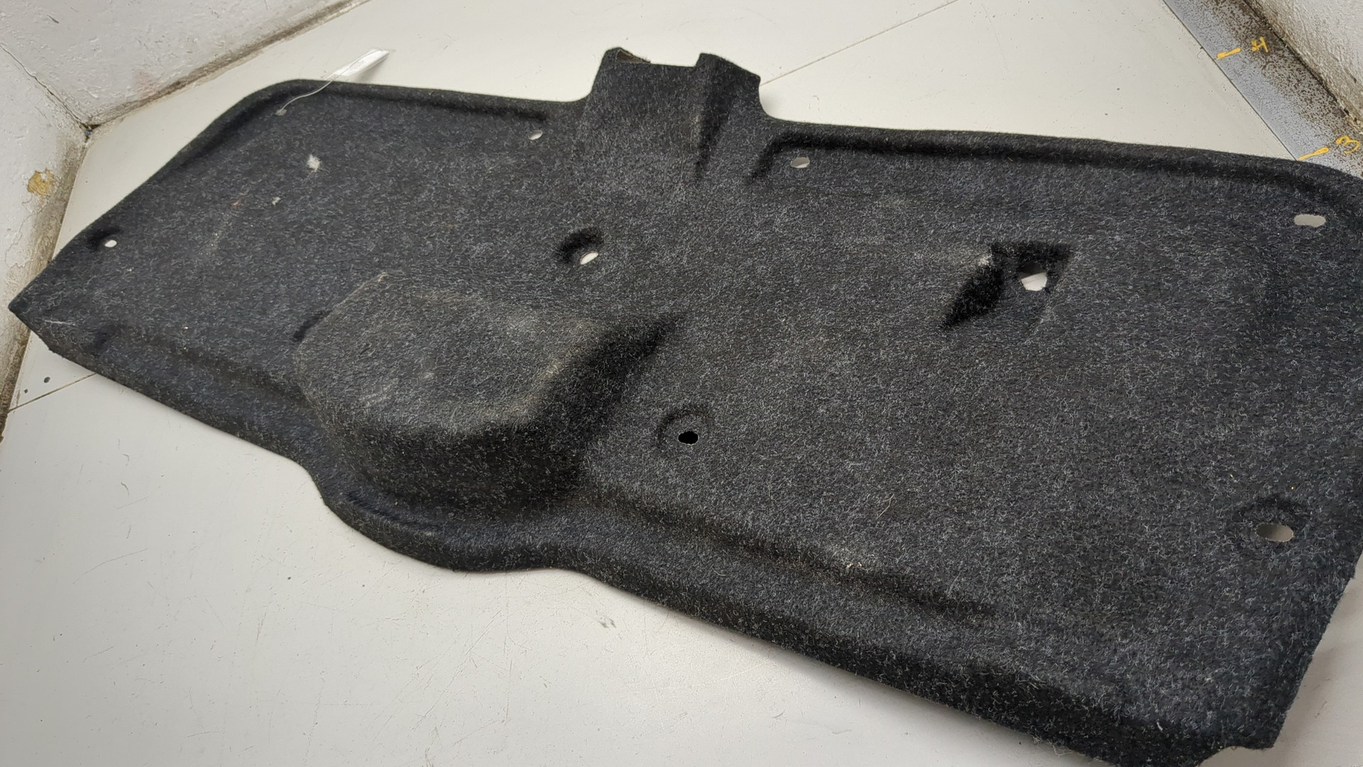 Обшивка двери багажника