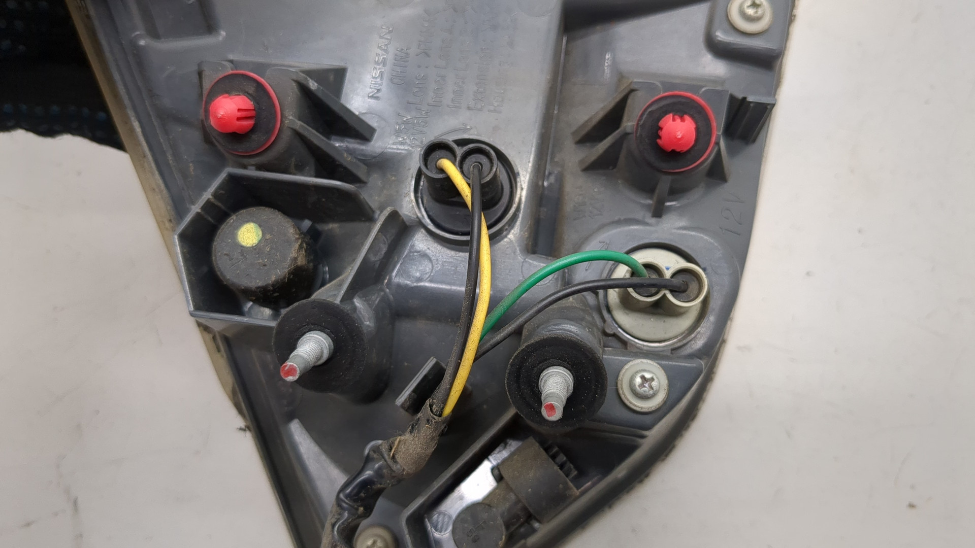 Фонарь задний внутренний левый