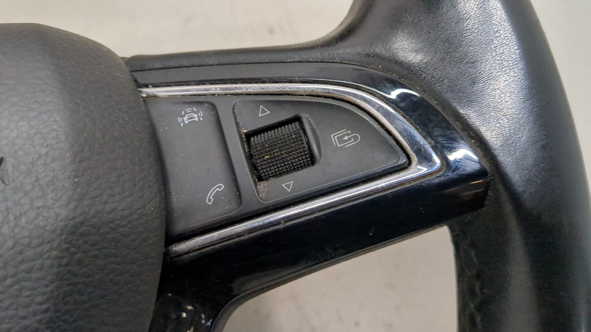 Рулевое колесо (руль)