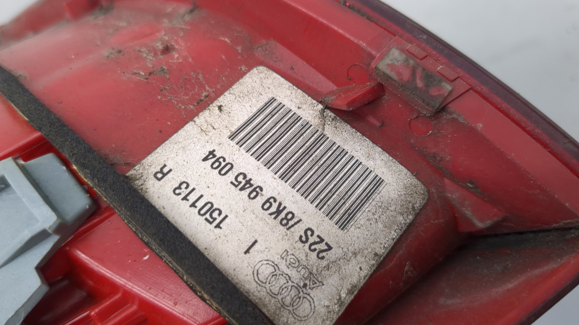 Фонарь задний внутренний правый