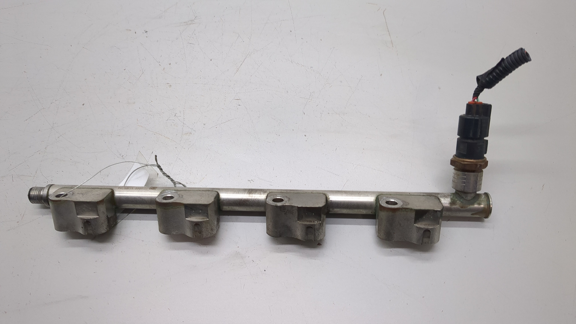 Рейка топливная (рампа)