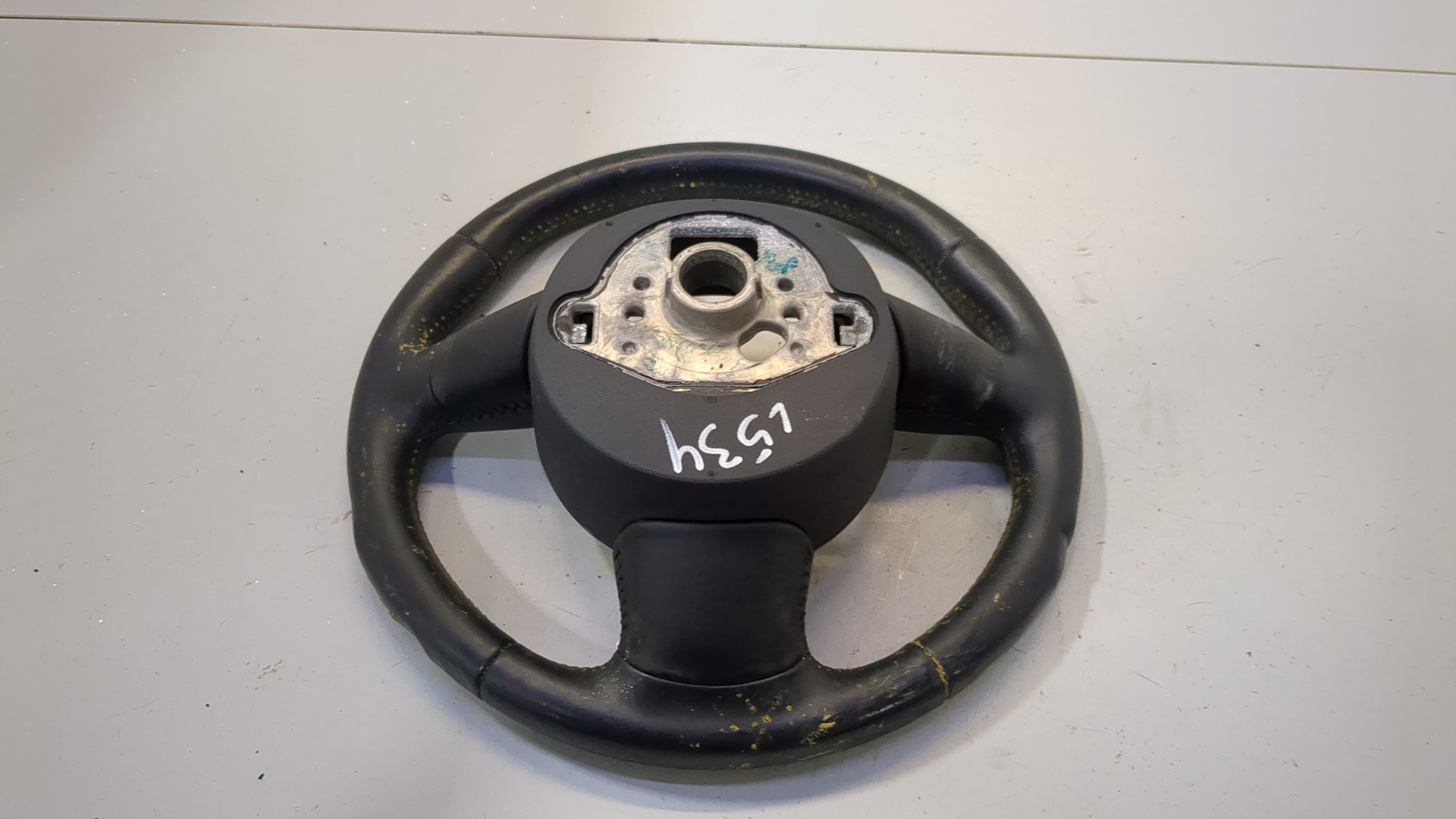 Рулевое колесо (руль)