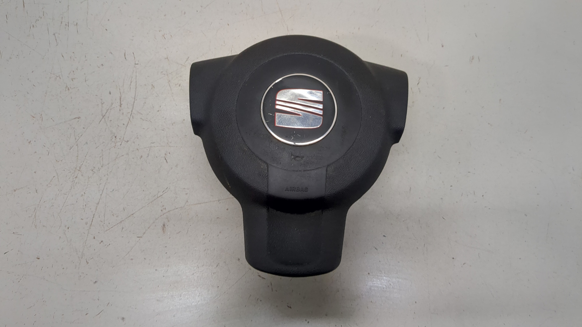 Подушка безопасности в рулевое колесо