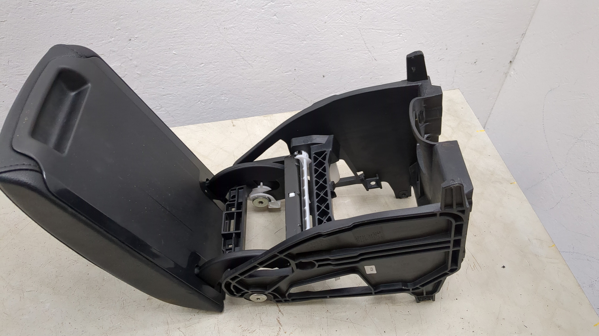 Подлокотник