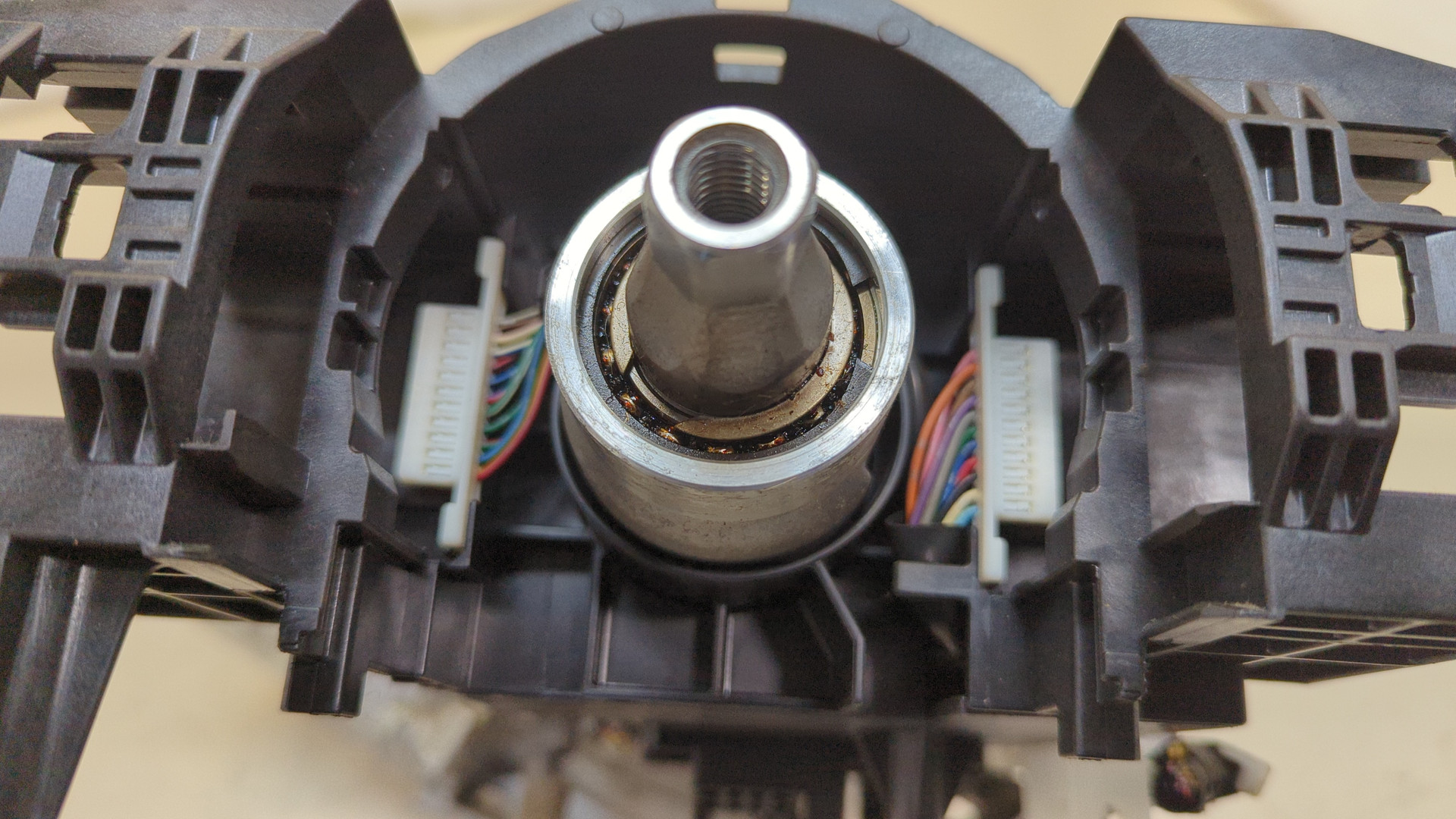 Серводвигатель рулевой рейки