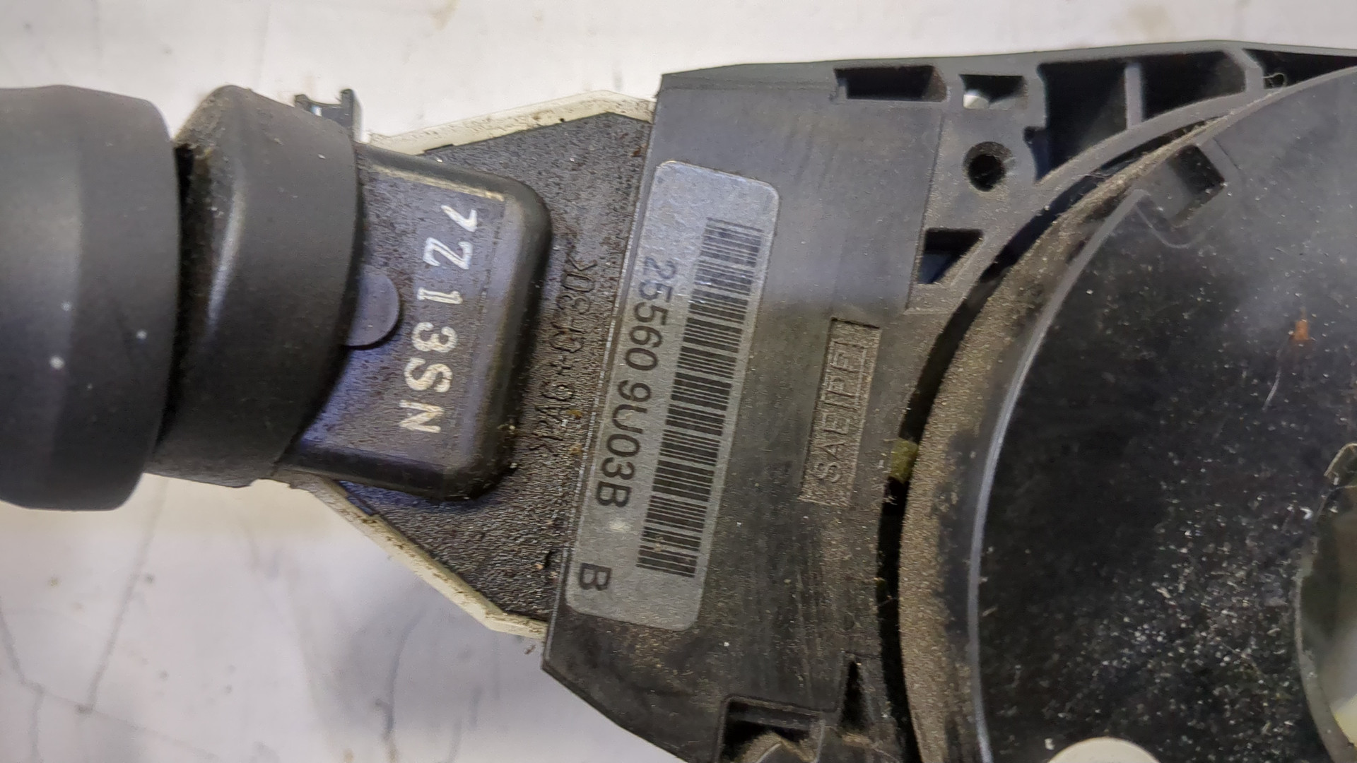 Переключатель поворотов подрулевой